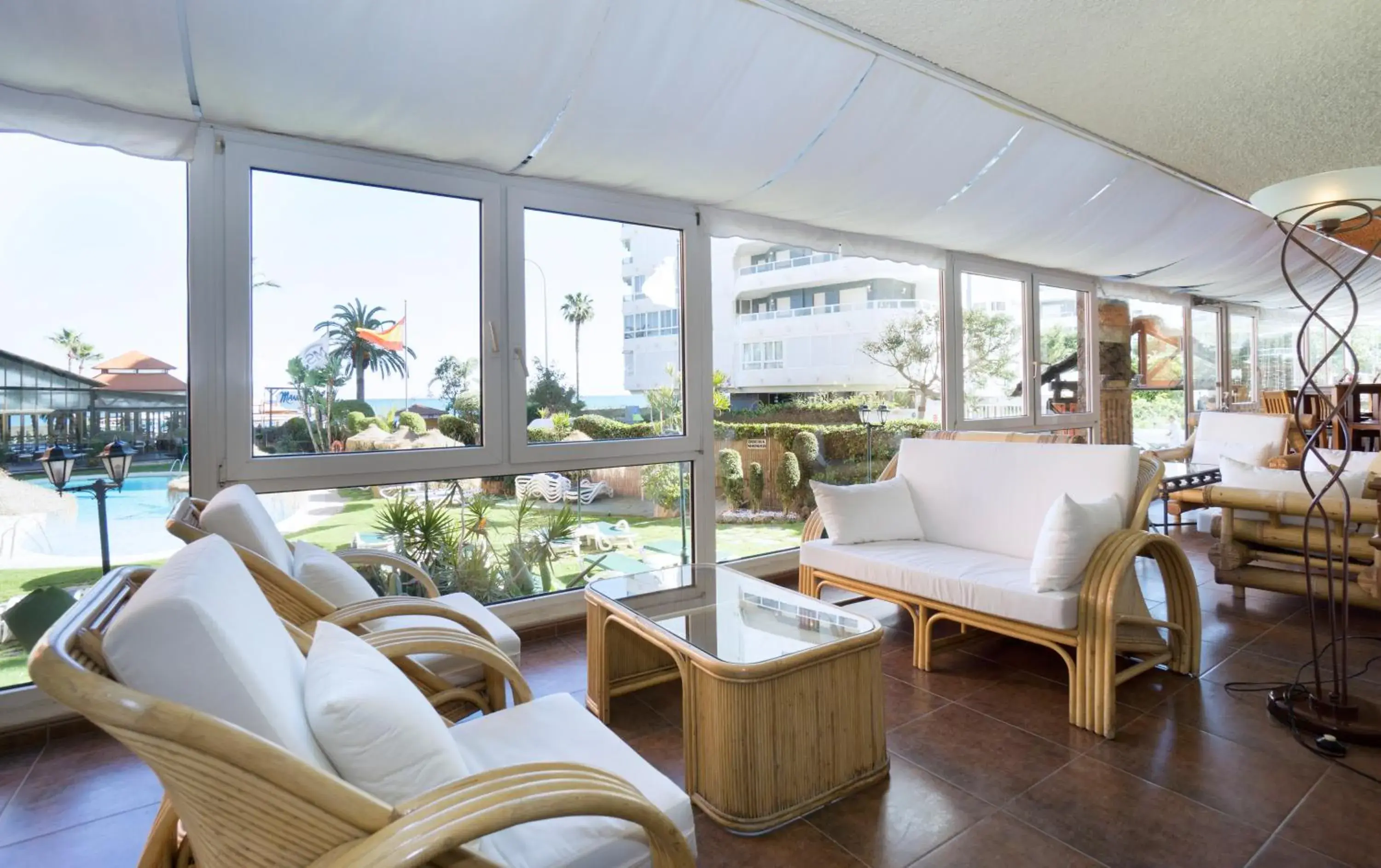 Lounge or bar in Hotel MS Tropicana Costa del Sol Lounge or bar in Hotel MS Tropicana Costa del Sol