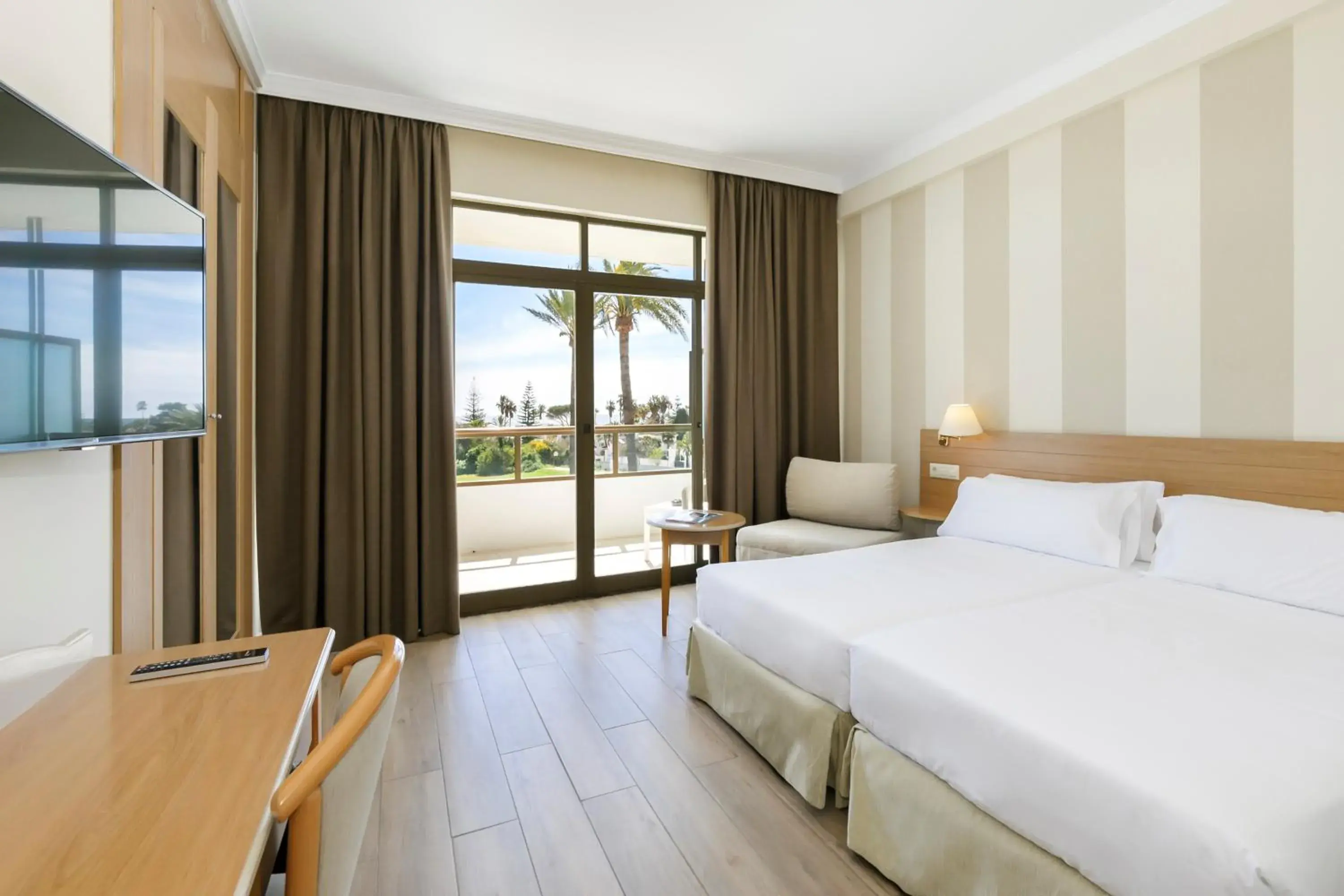 Sol Room Garden View in Sol Marbella Estepona Atalaya Park Sol Room Garden View in Sol Marbella Estepona Atalaya Park