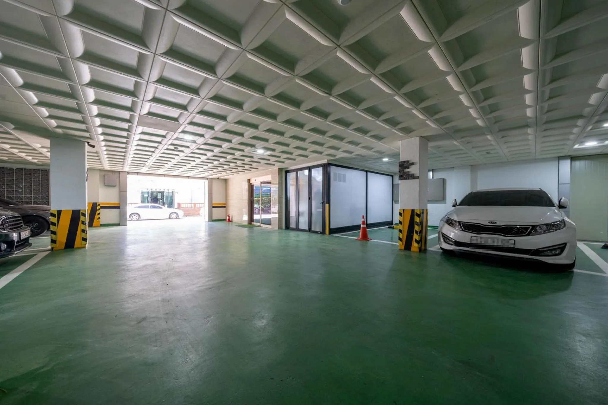 Parking in Galleria Hotel