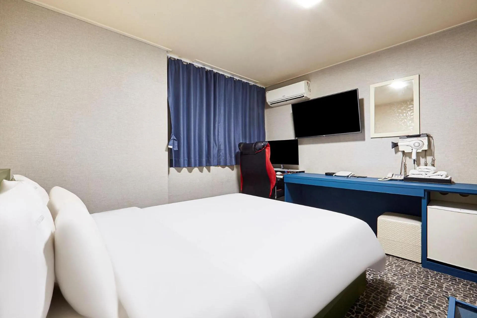 Bed in Galleria Hotel