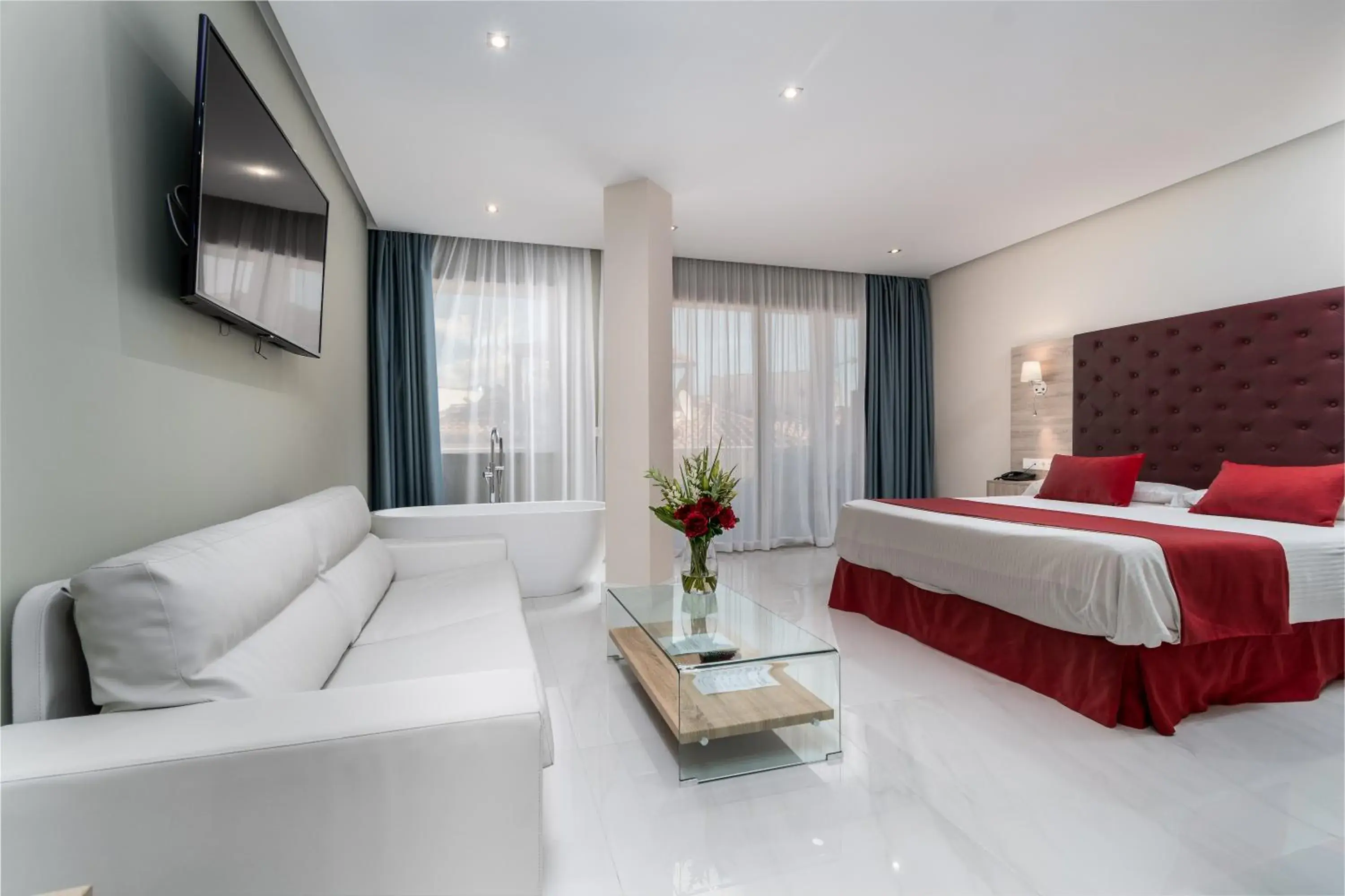 Photo of the whole room, Bed in Los Arcos Photo of the whole room, Bed in Los Arcos