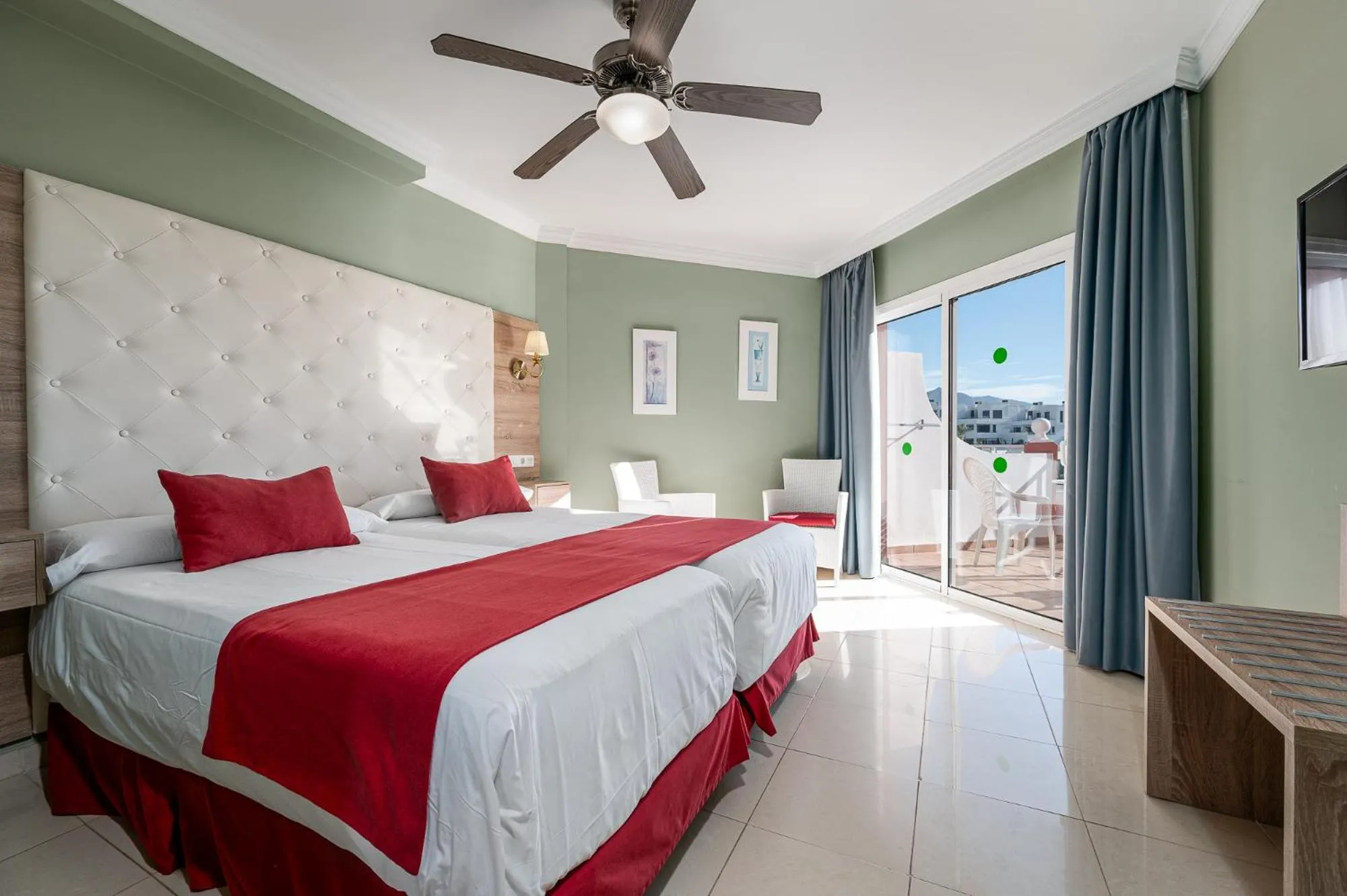 Bedroom, Bed in Los Arcos