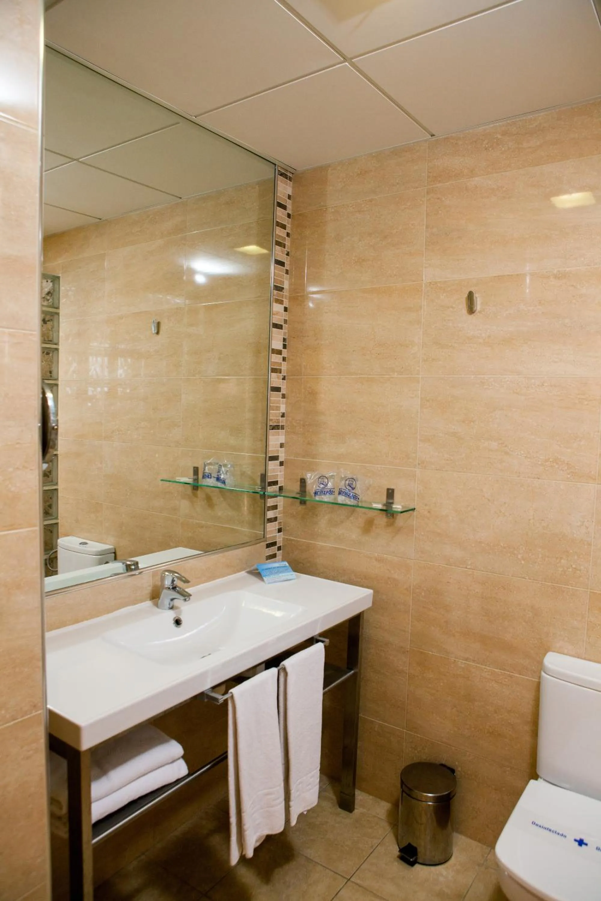 Bathroom in Los Arcos