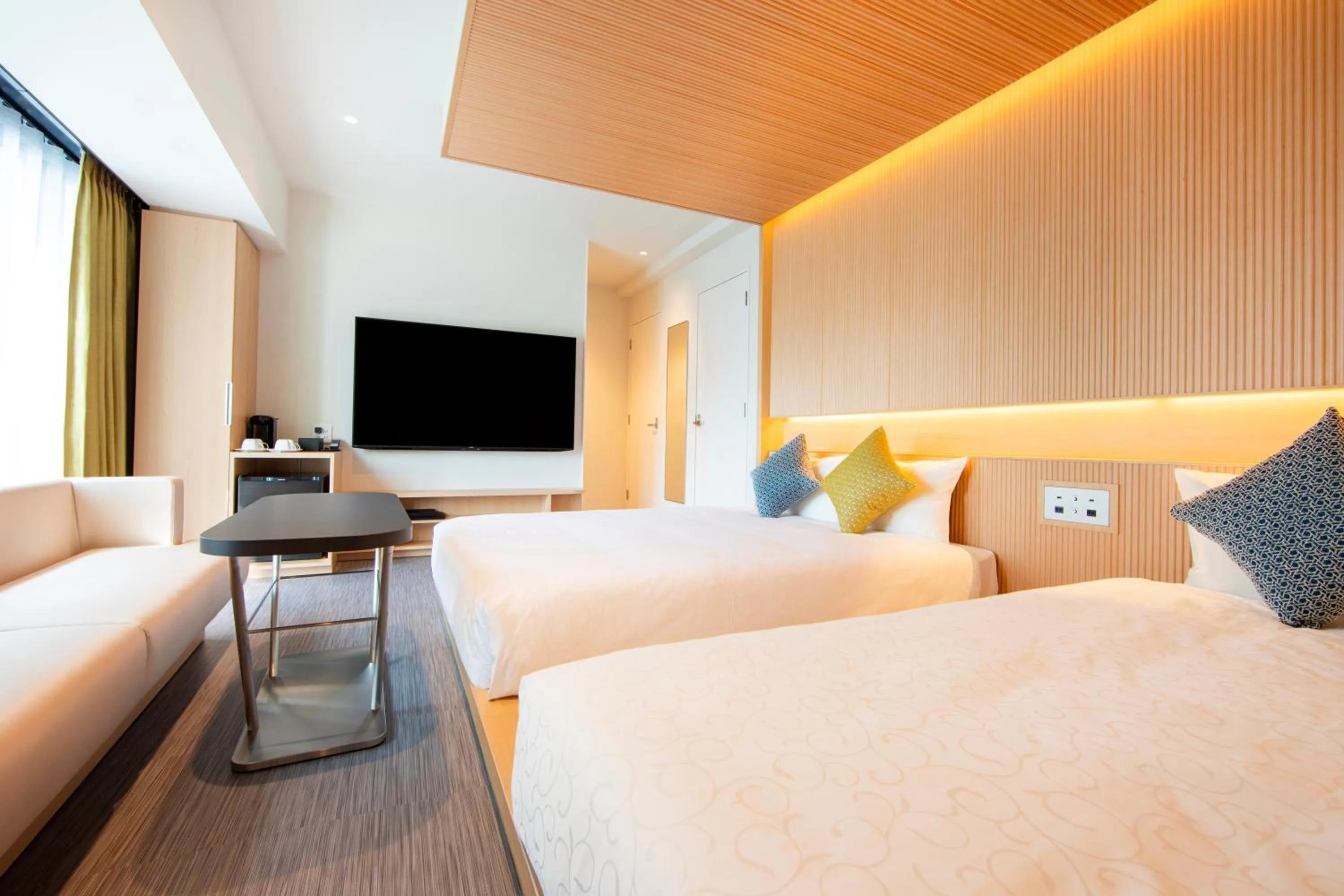 Bed in karaksa hotel colors Tokyo Yaesu