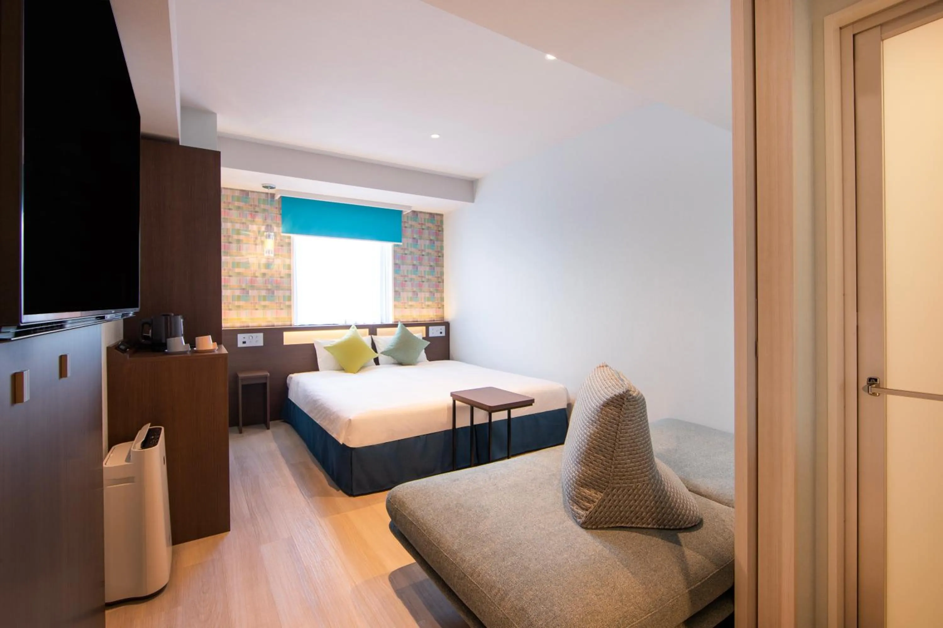 Bed in karaksa hotel colors Tokyo Yaesu