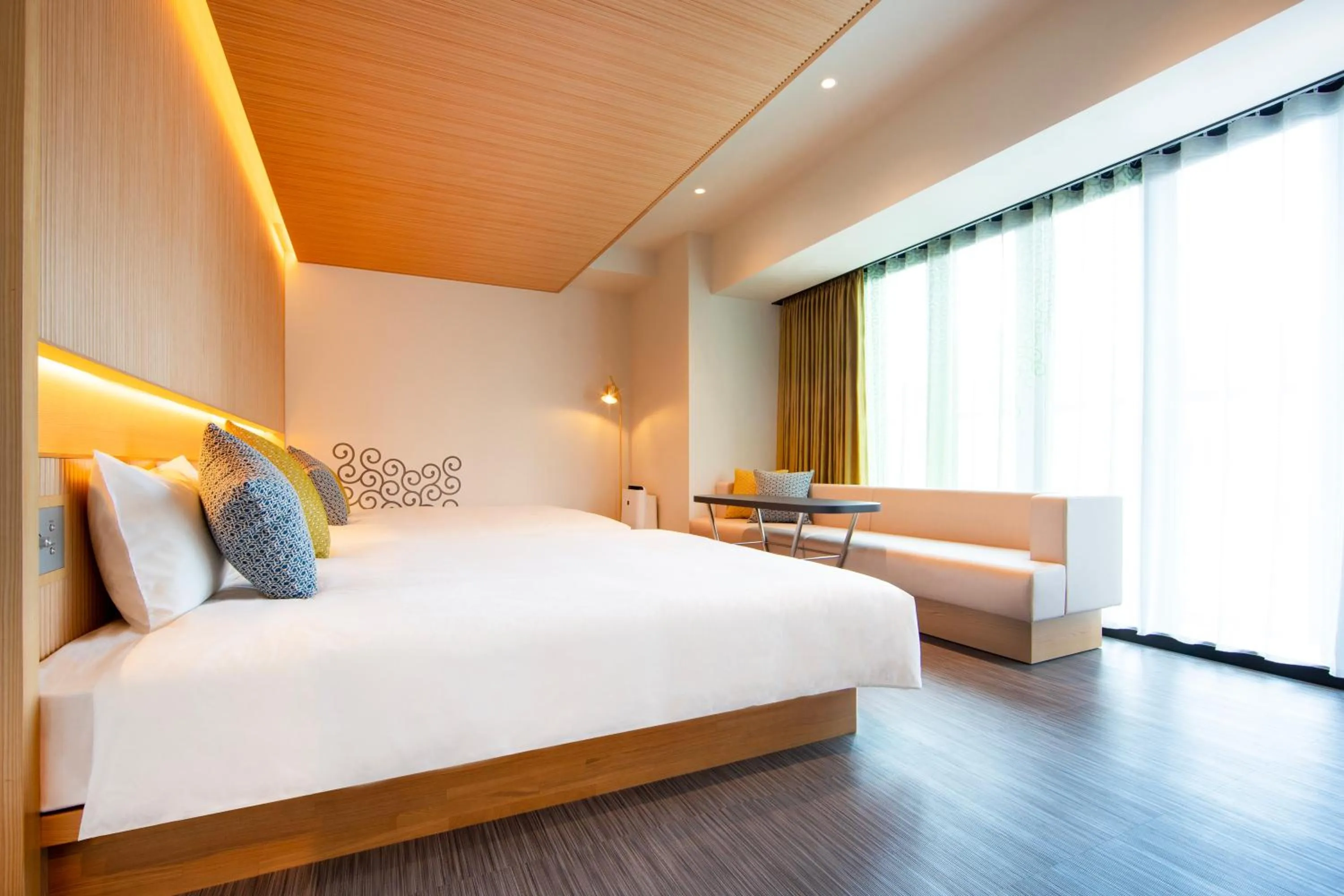 Bed in karaksa hotel colors Tokyo Yaesu