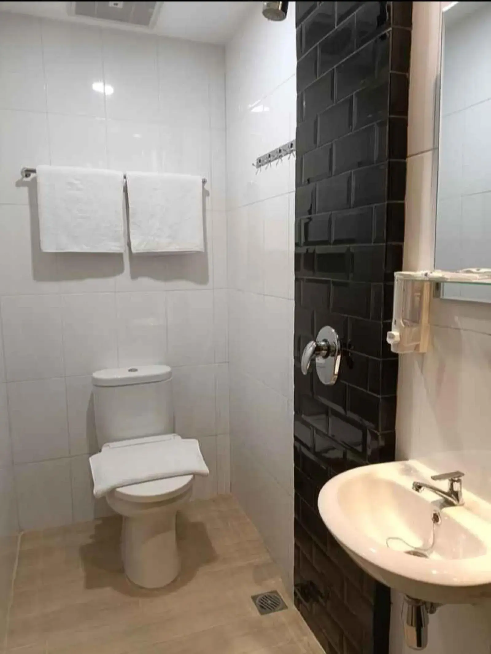 Superior Queen Room in Odua Golden Mansyur Medan Superior Queen Room in Odua Golden Mansyur Medan