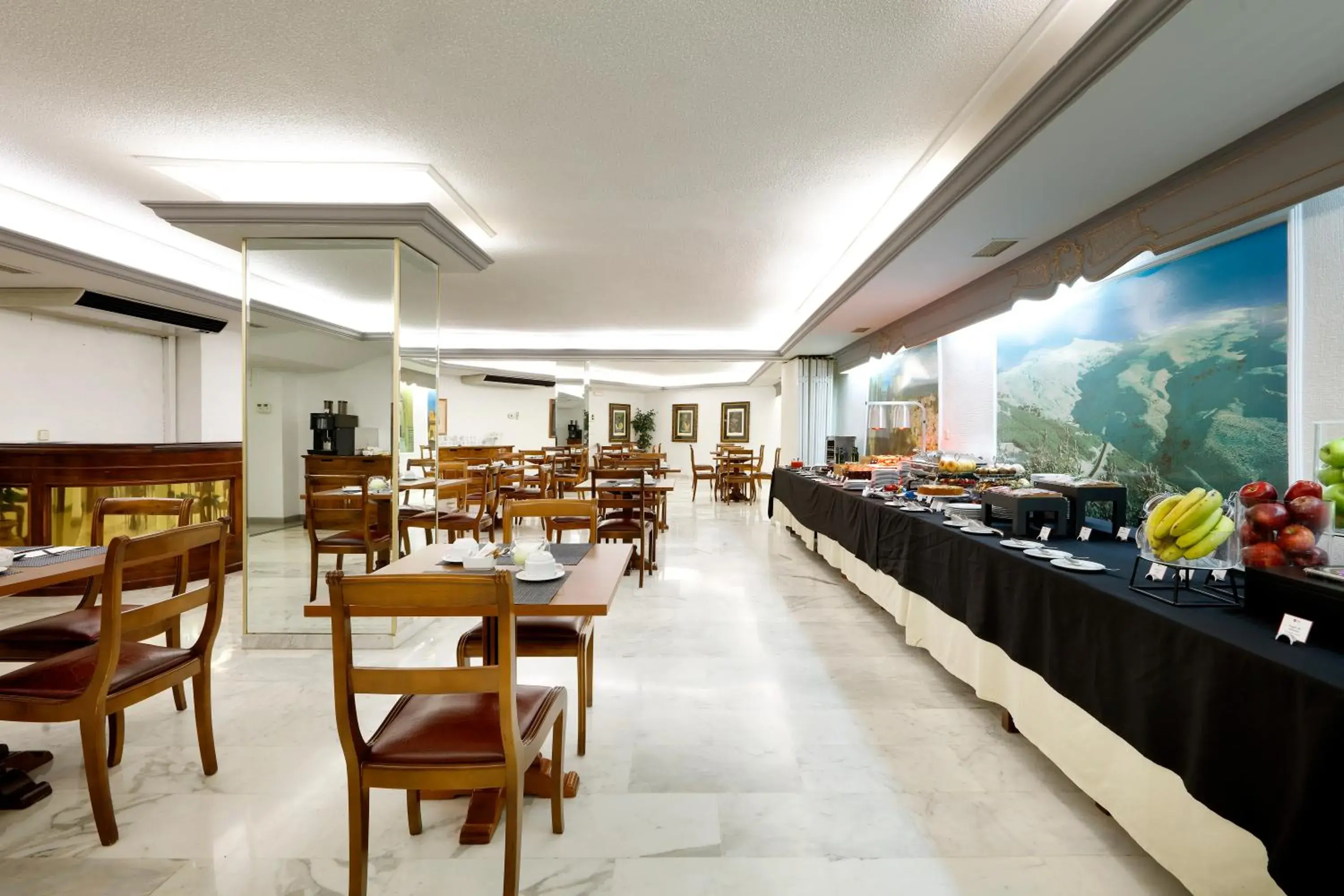 Buffet breakfast in Exe Triunfo Granada Buffet breakfast in Exe Triunfo Granada