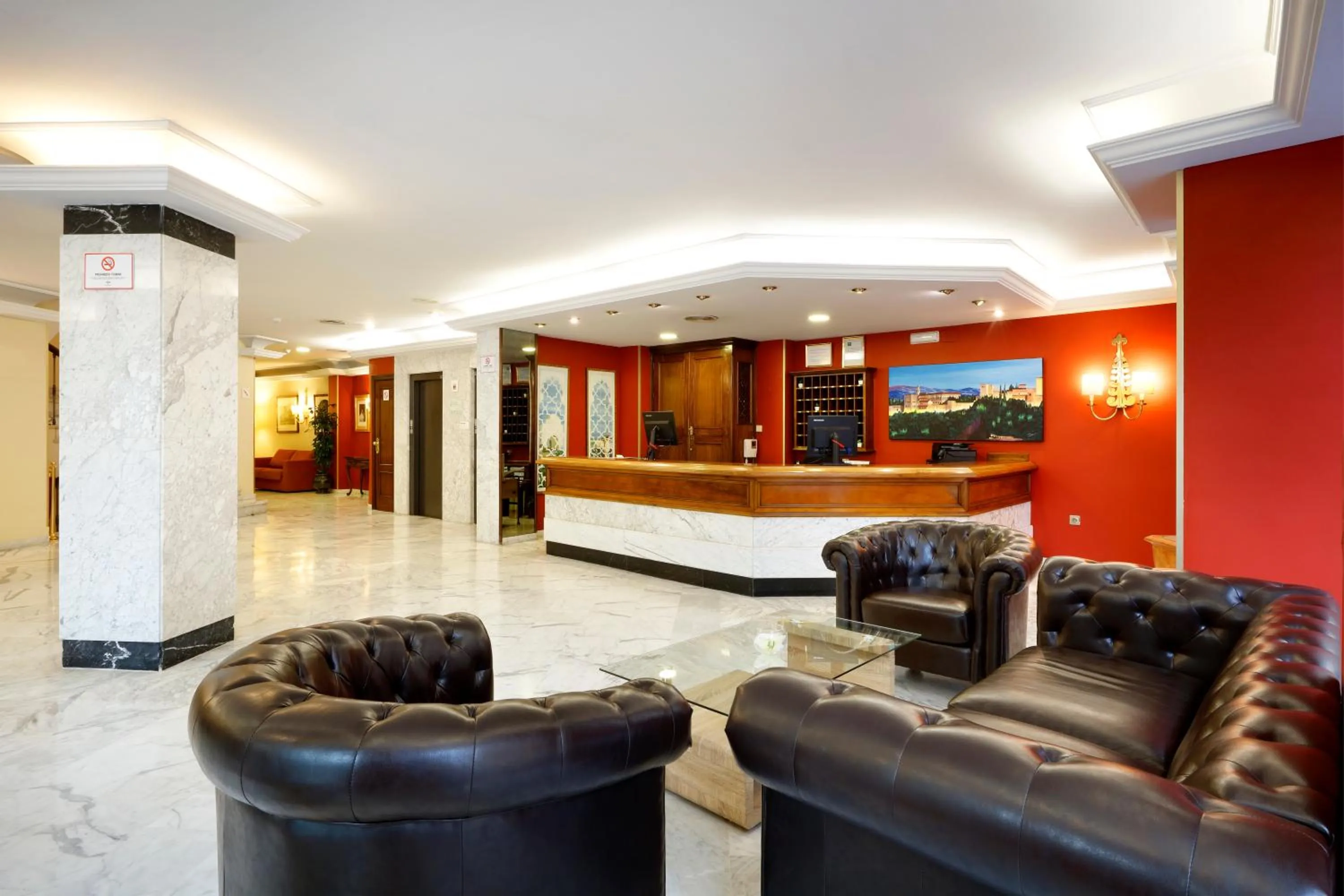 Lobby or reception in Exe Triunfo Granada
