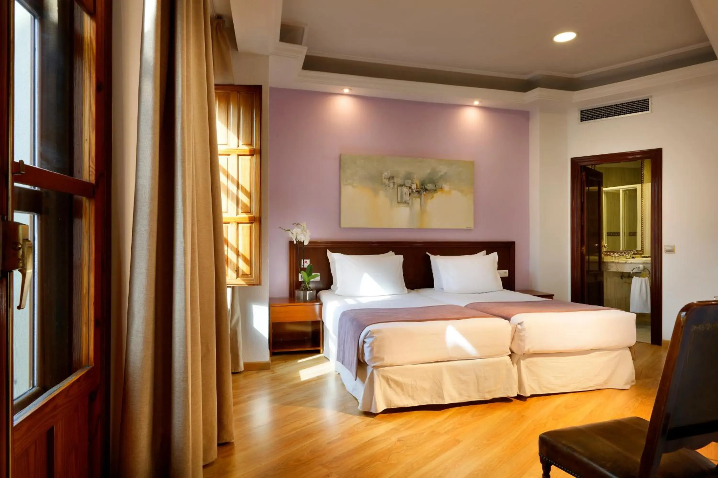 Photo of the whole room in Exe Triunfo Granada Photo of the whole room in Exe Triunfo Granada