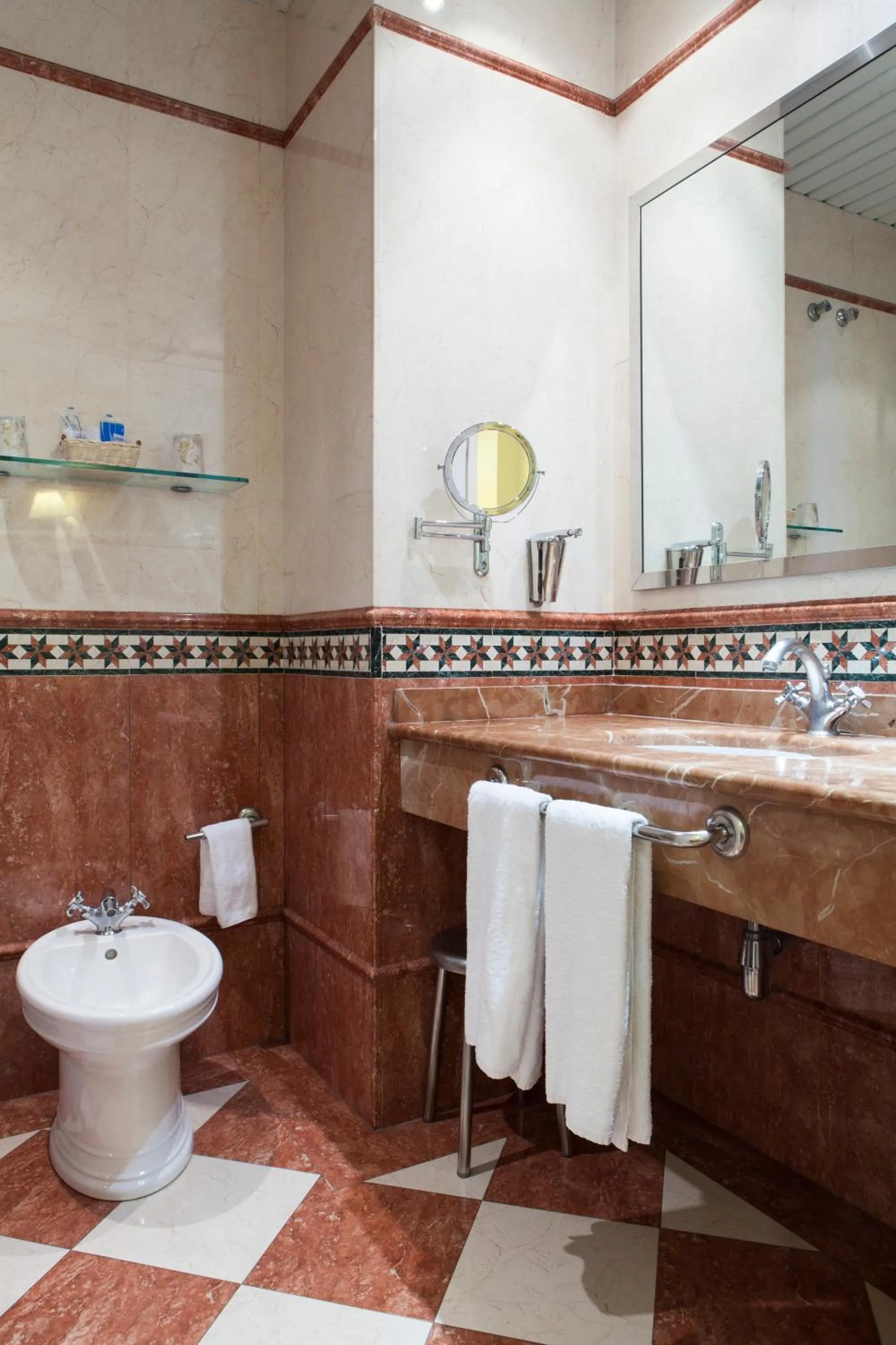 Bathroom in Hotel Cervantes