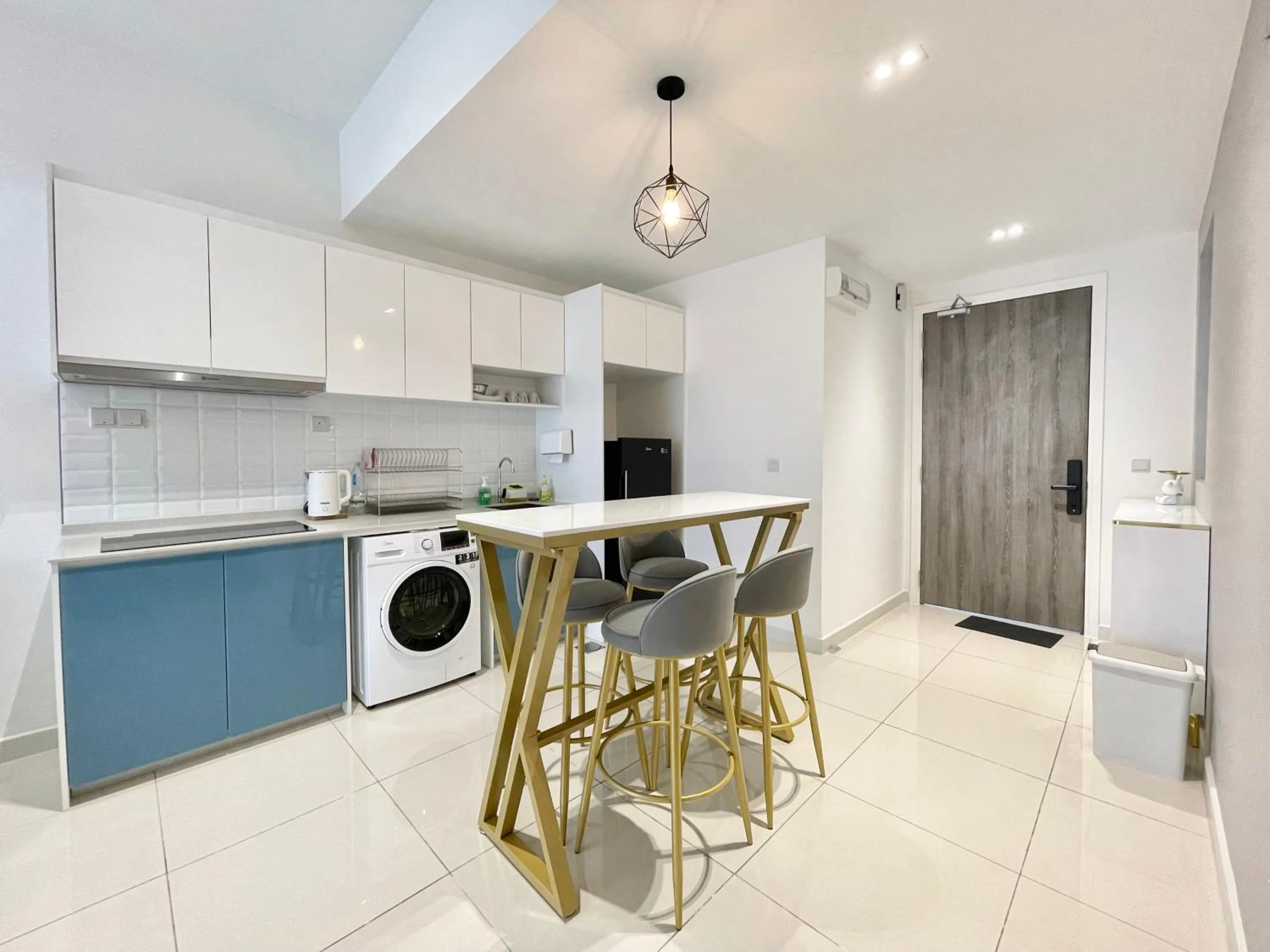 Kitchen or kitchenette in Continew Residence by Shuen