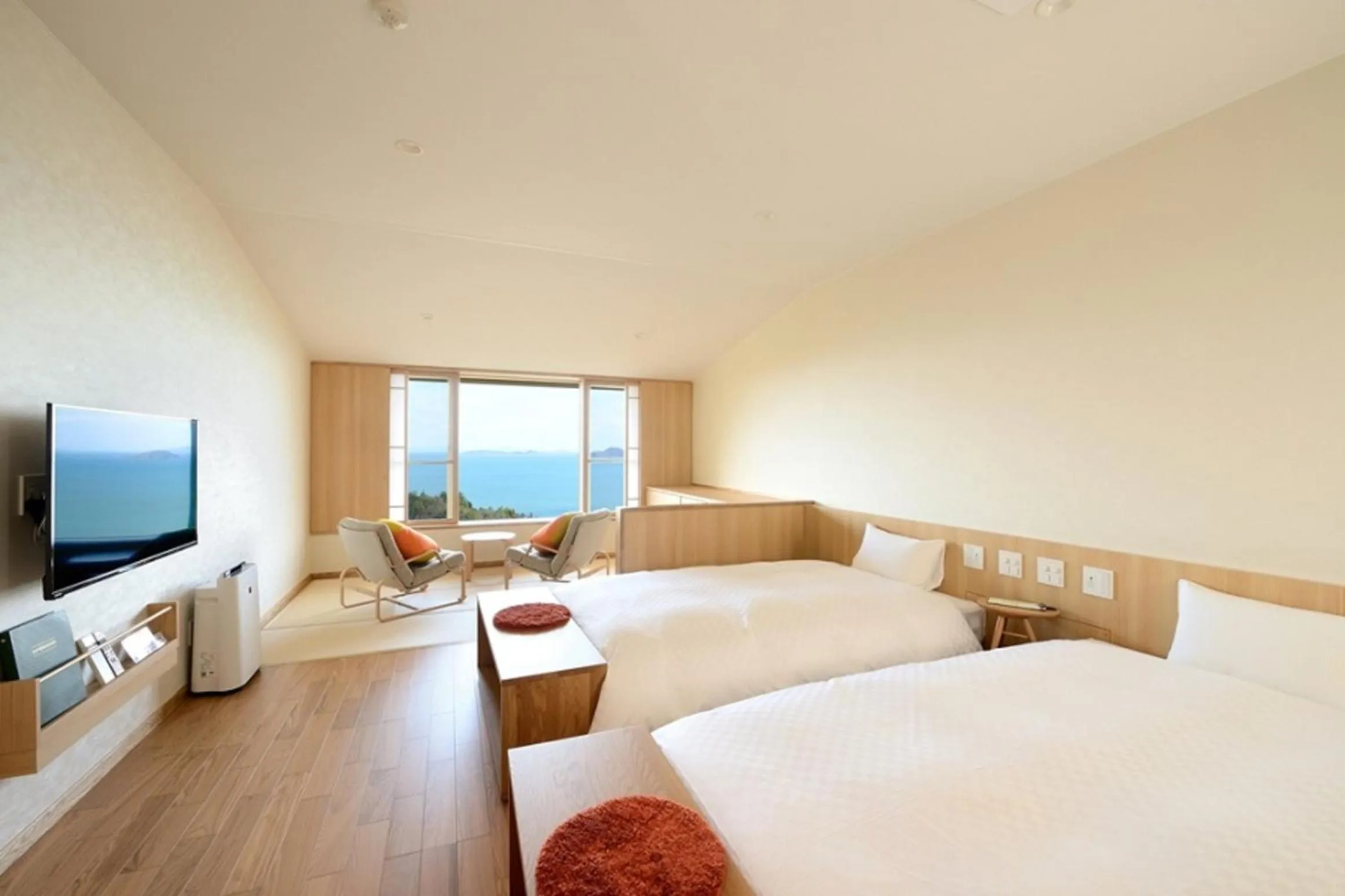 Photo of the whole room, Bed in Kyukamura Setouchi-Toyo
