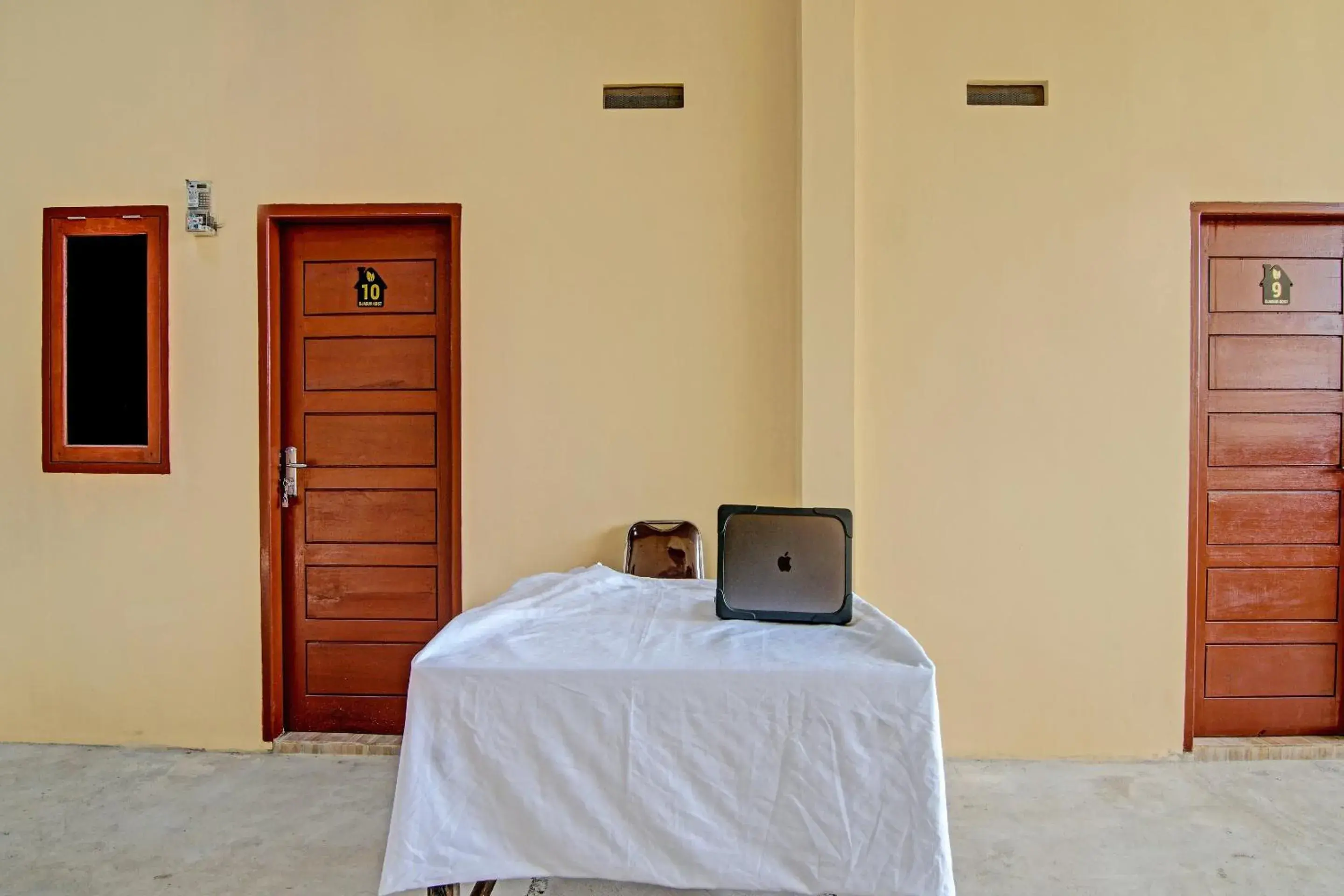 Lobby or reception in Hotel O Djasur Kost Lobby or reception in Hotel O Djasur Kost