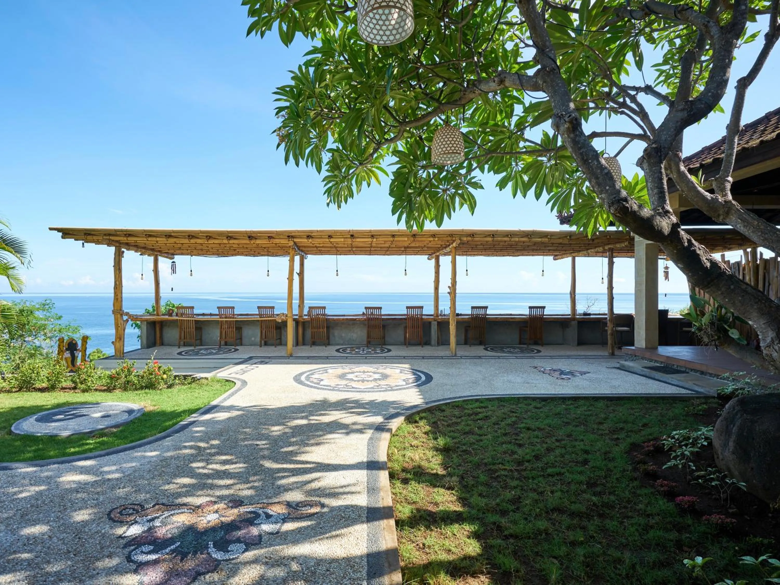 Restaurant/places to eat in Anda Amed Villas & Spa