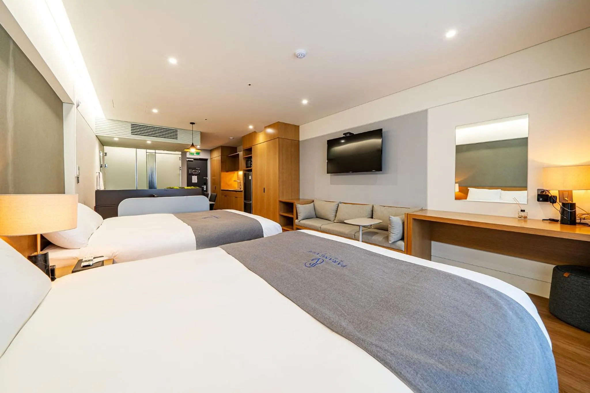 Bed in Hotel Parangvue