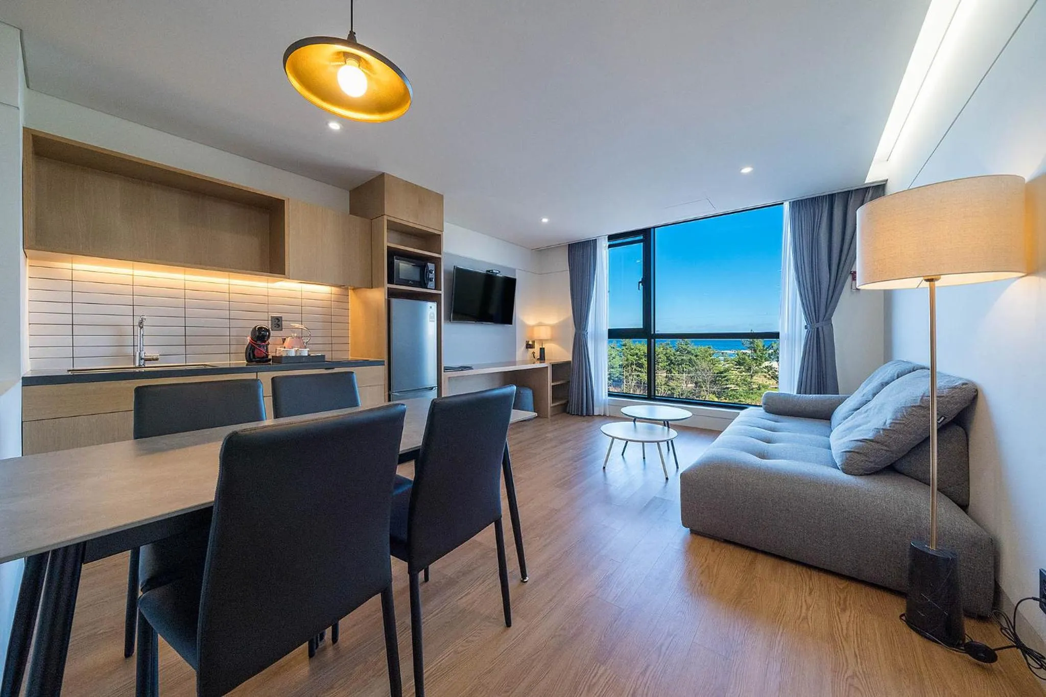 Photo of the whole room in Hotel Parangvue