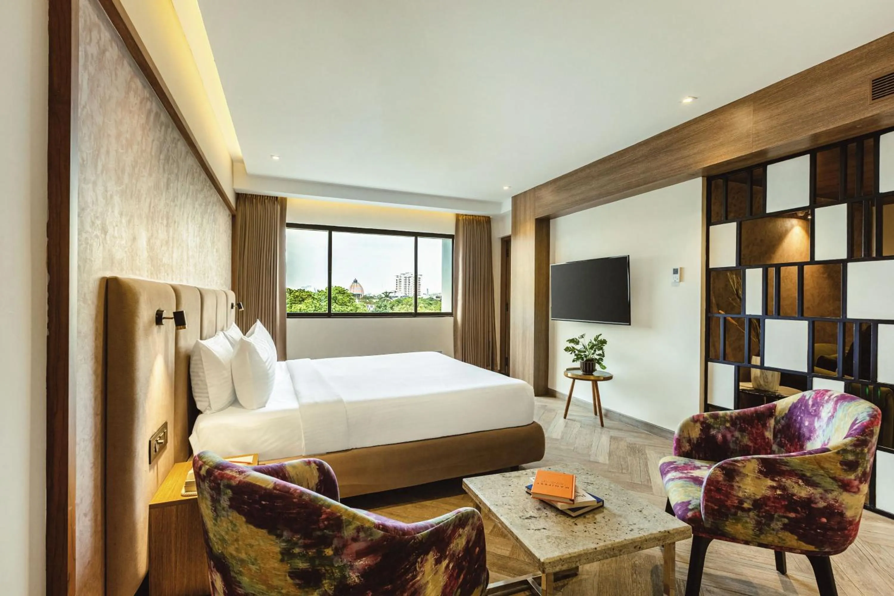 Bed in Mango Hill Central Chennai