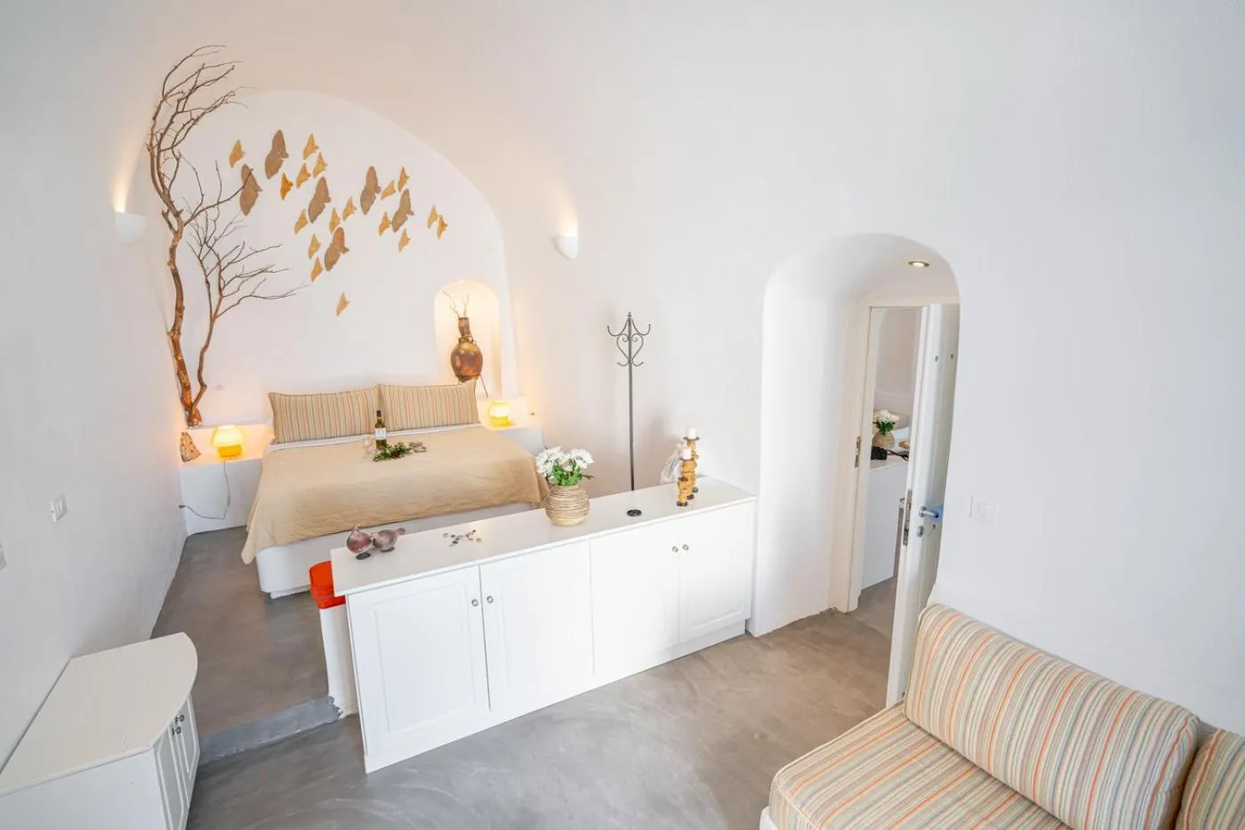 Photo of the whole room, Bed in Lithies Traditional Homes