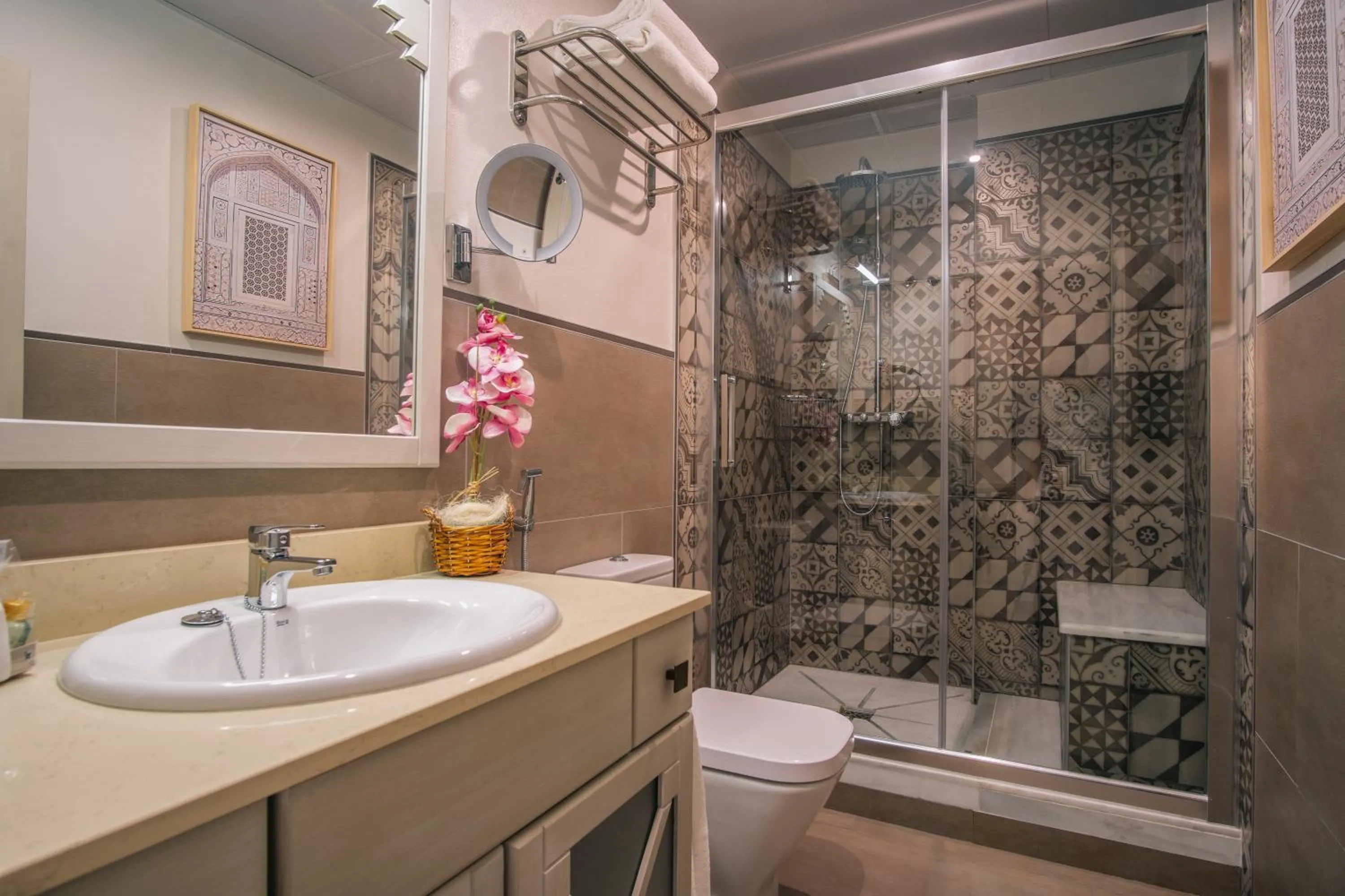 Shower in Apartamentos Turísticos La Baílla