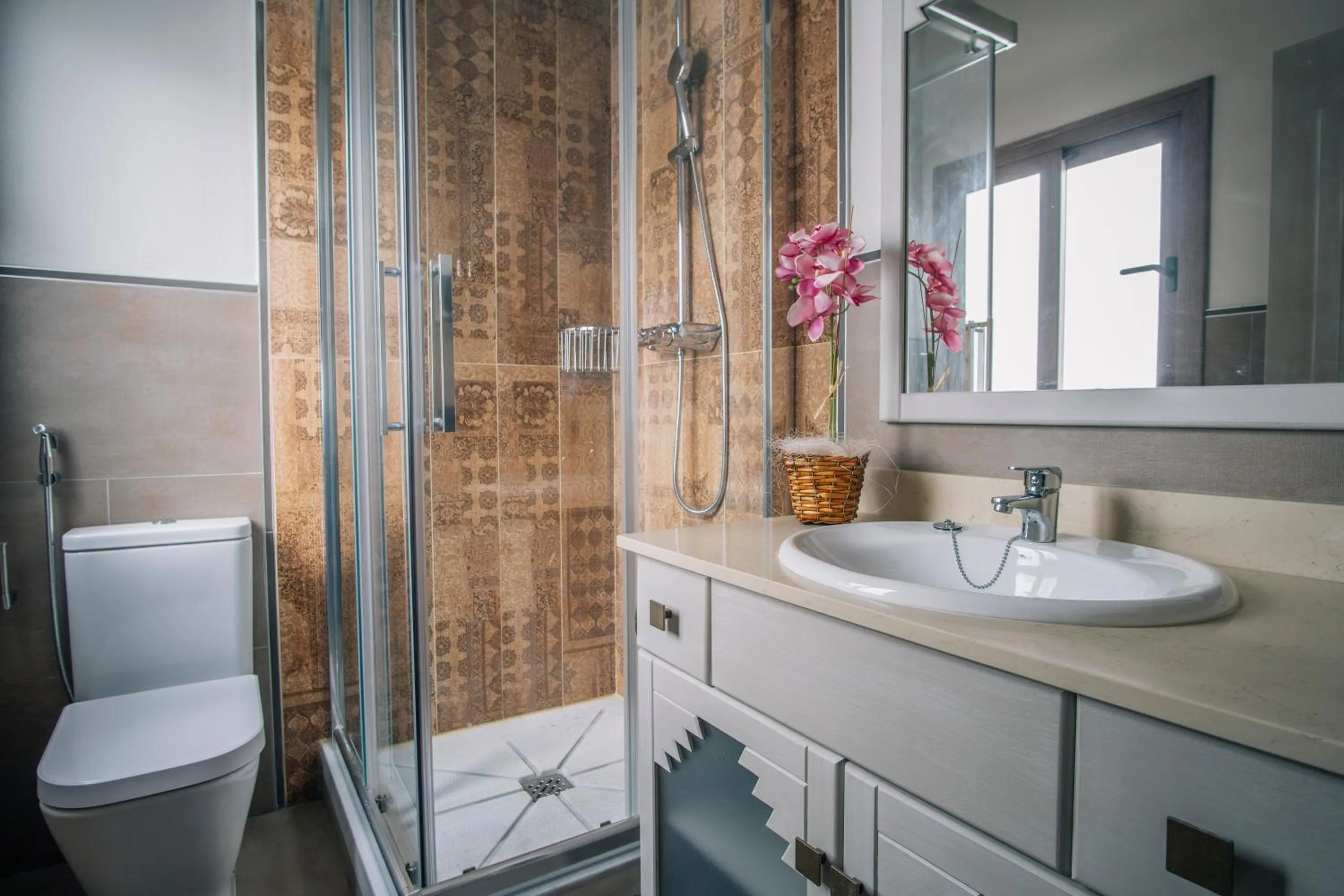 Shower in Apartamentos Turísticos La Baílla