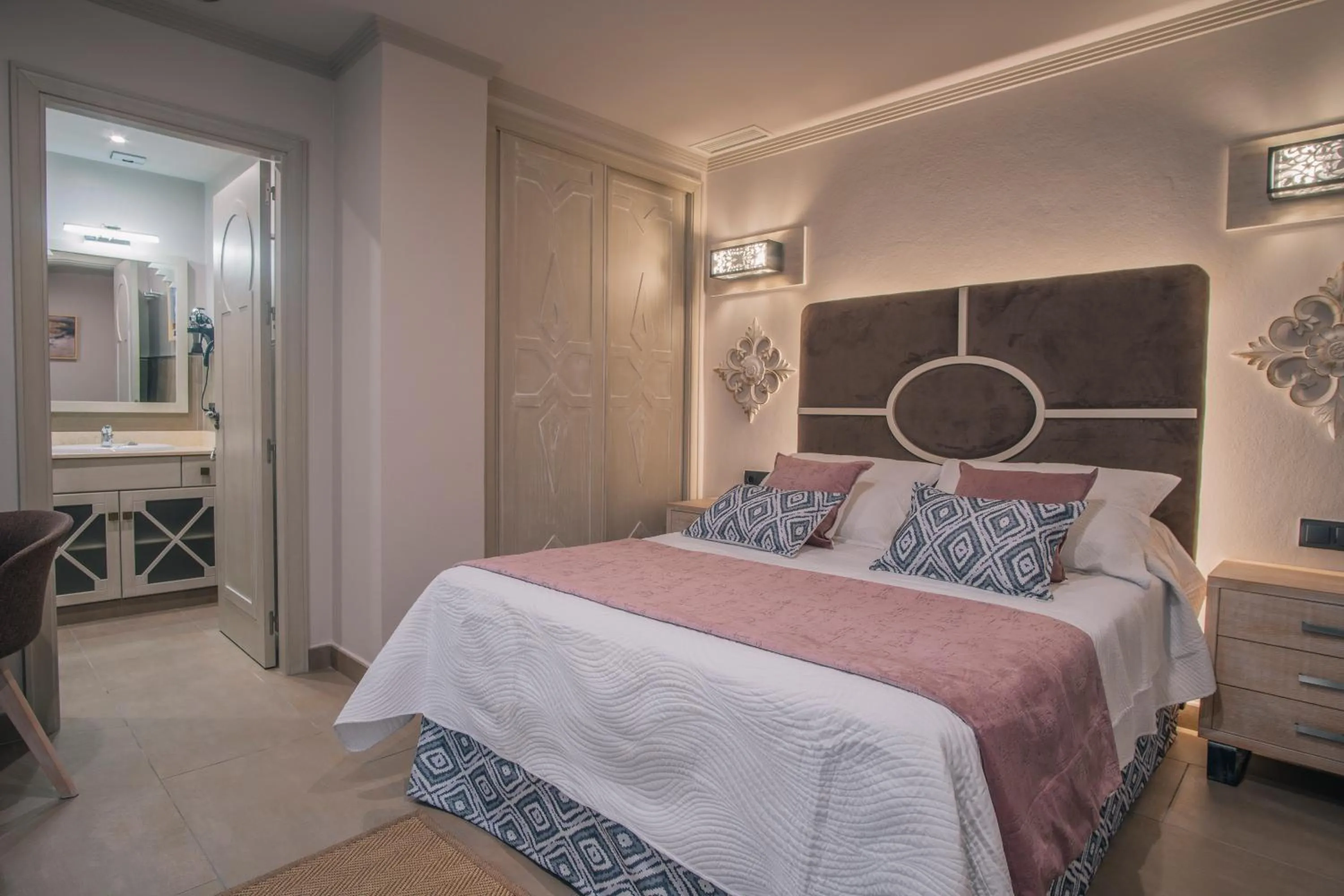 Bedroom, Bed in Apartamentos Turísticos La Baílla