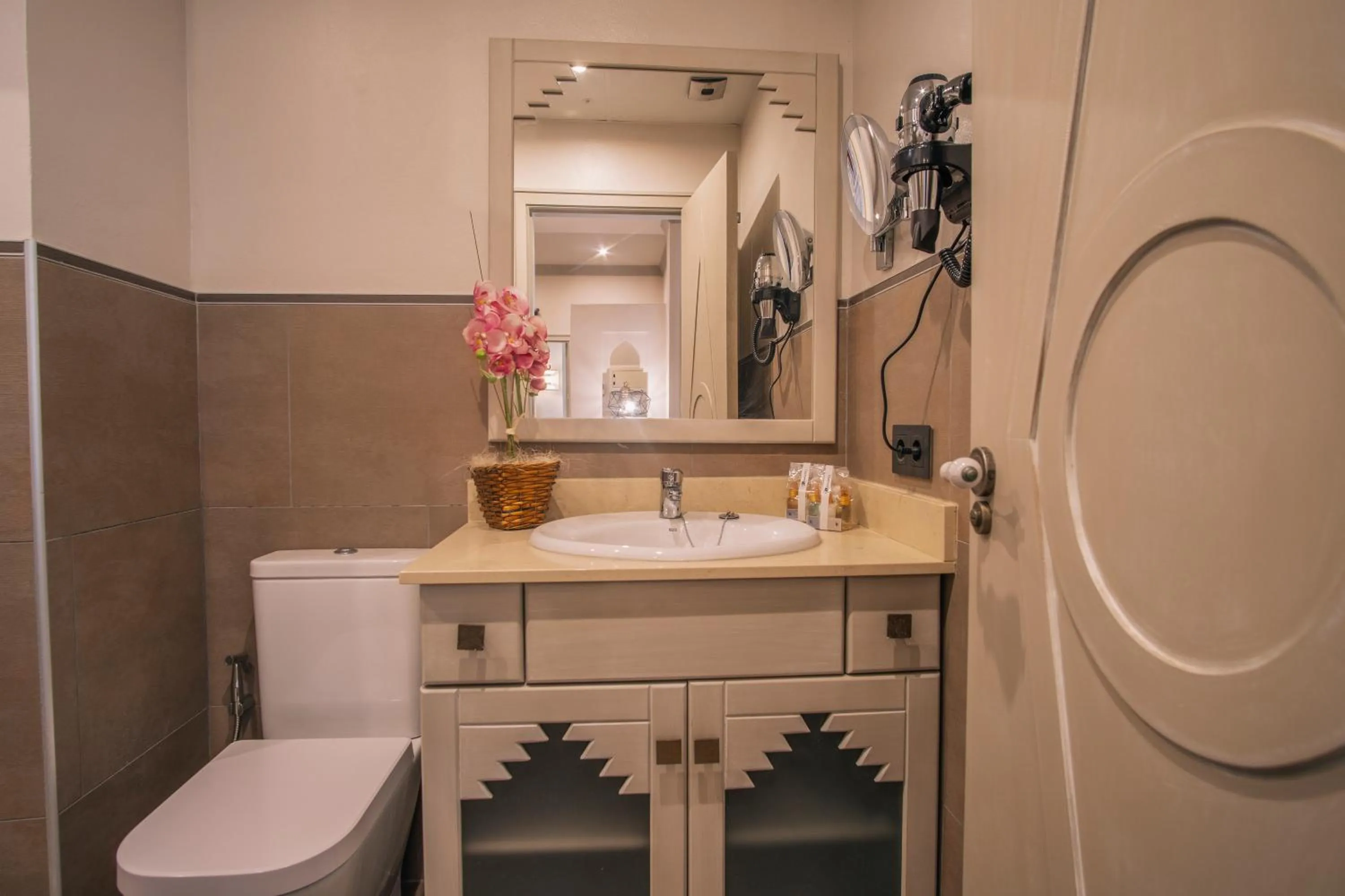 Bathroom in Apartamentos Turísticos La Baílla