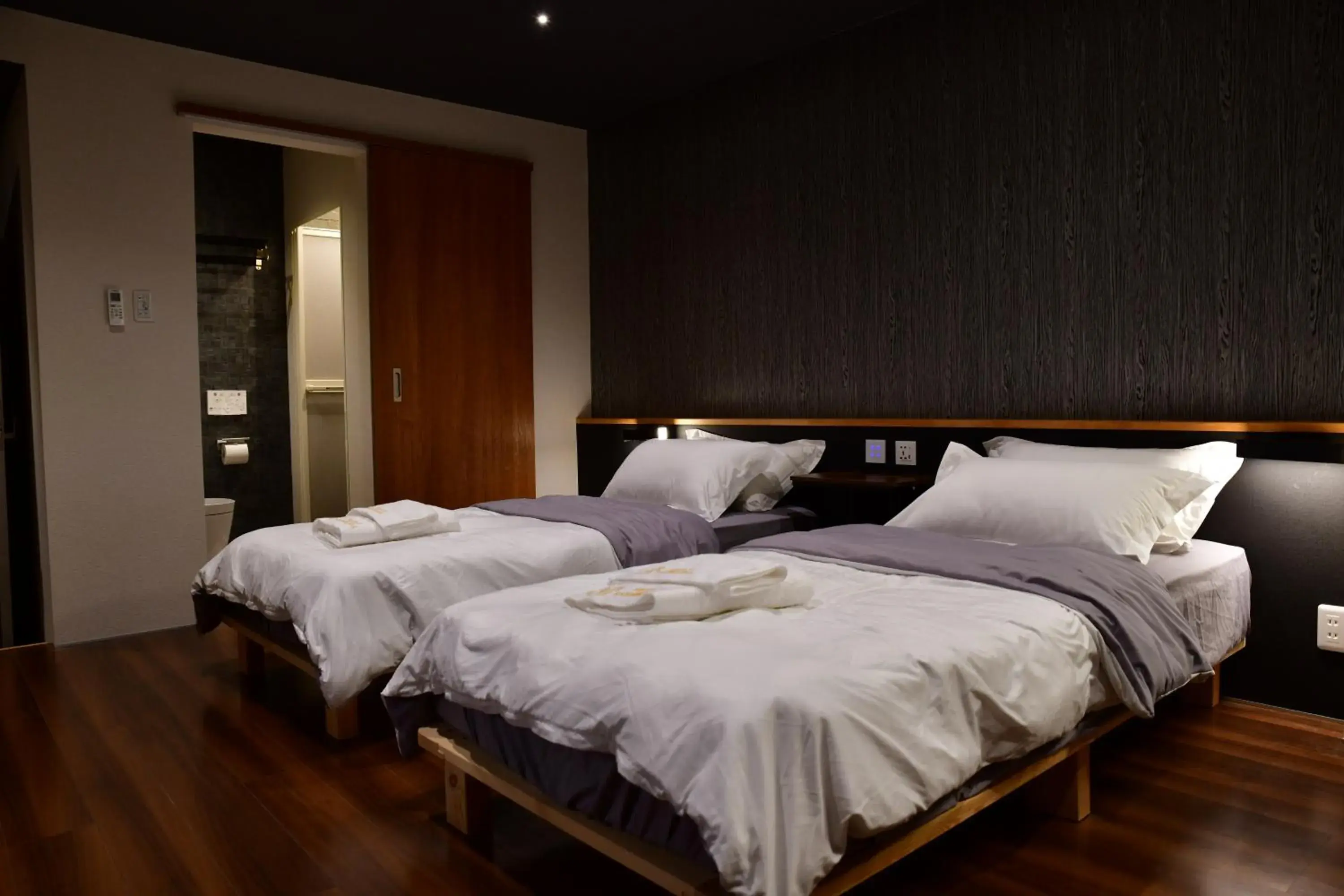 Bed in Villa 33 Kashikojima Bed in Villa 33 Kashikojima