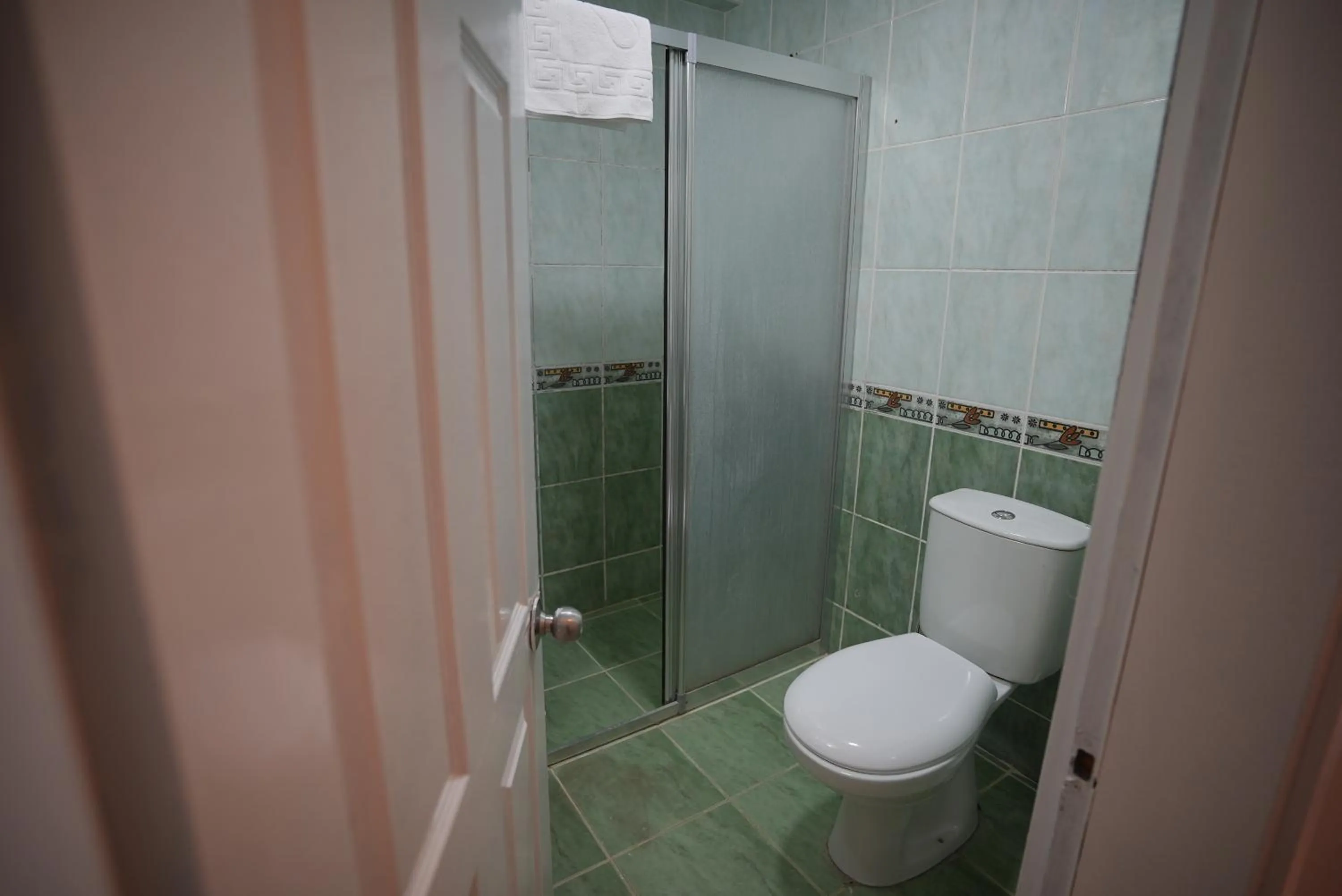 Shower in Nar 15 Boutique