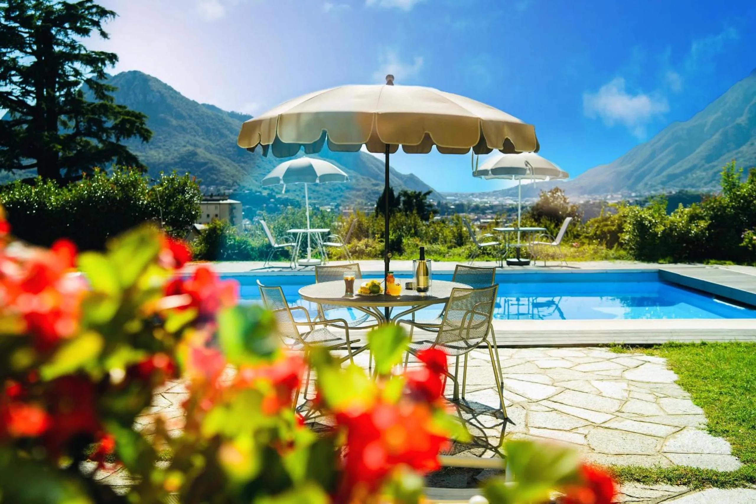 Pool view in Montebello