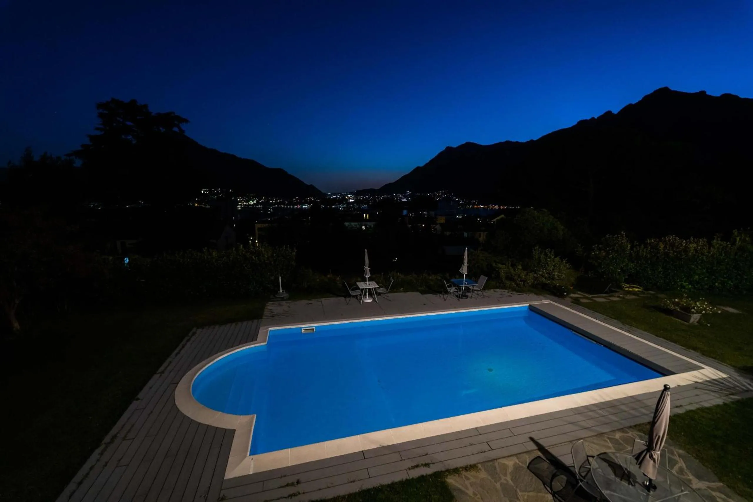 Pool view in Montebello
