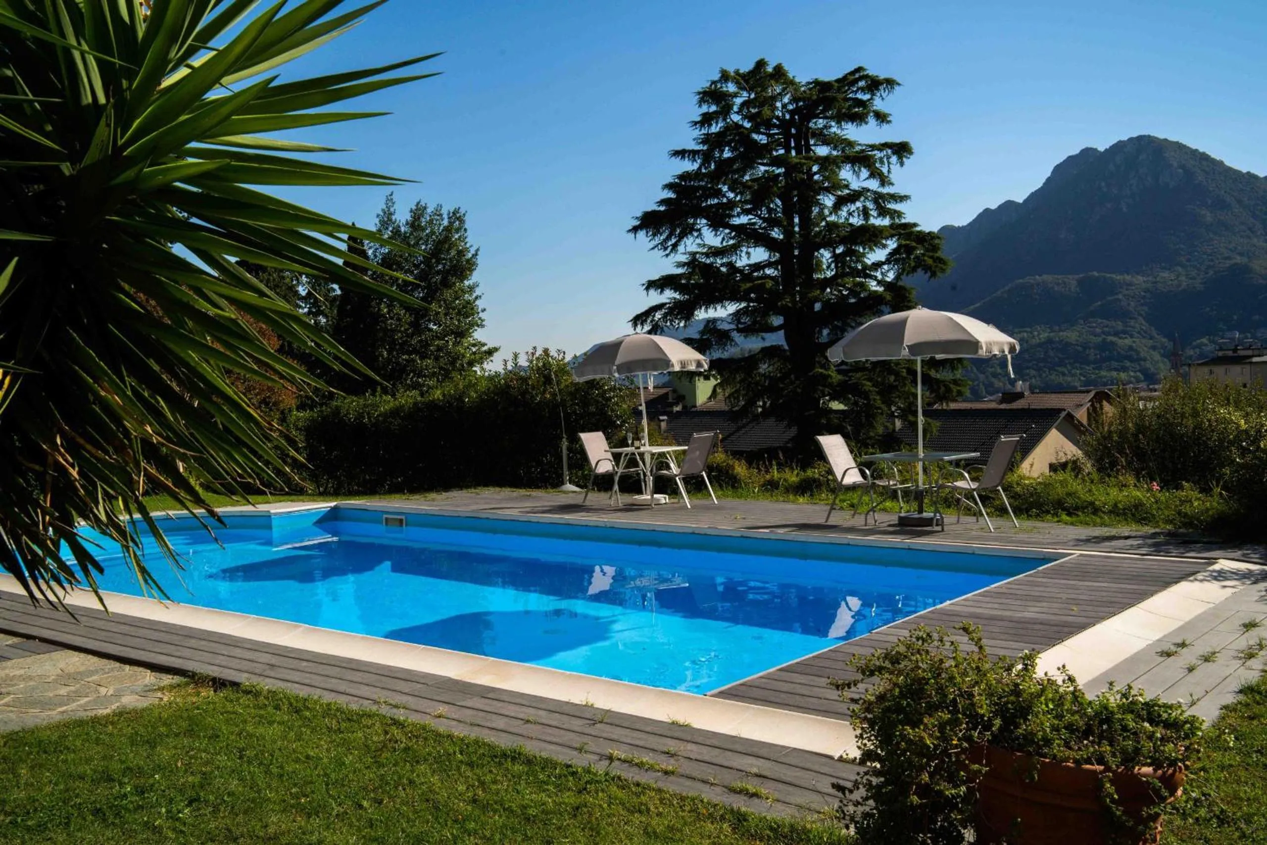 Pool view in Montebello