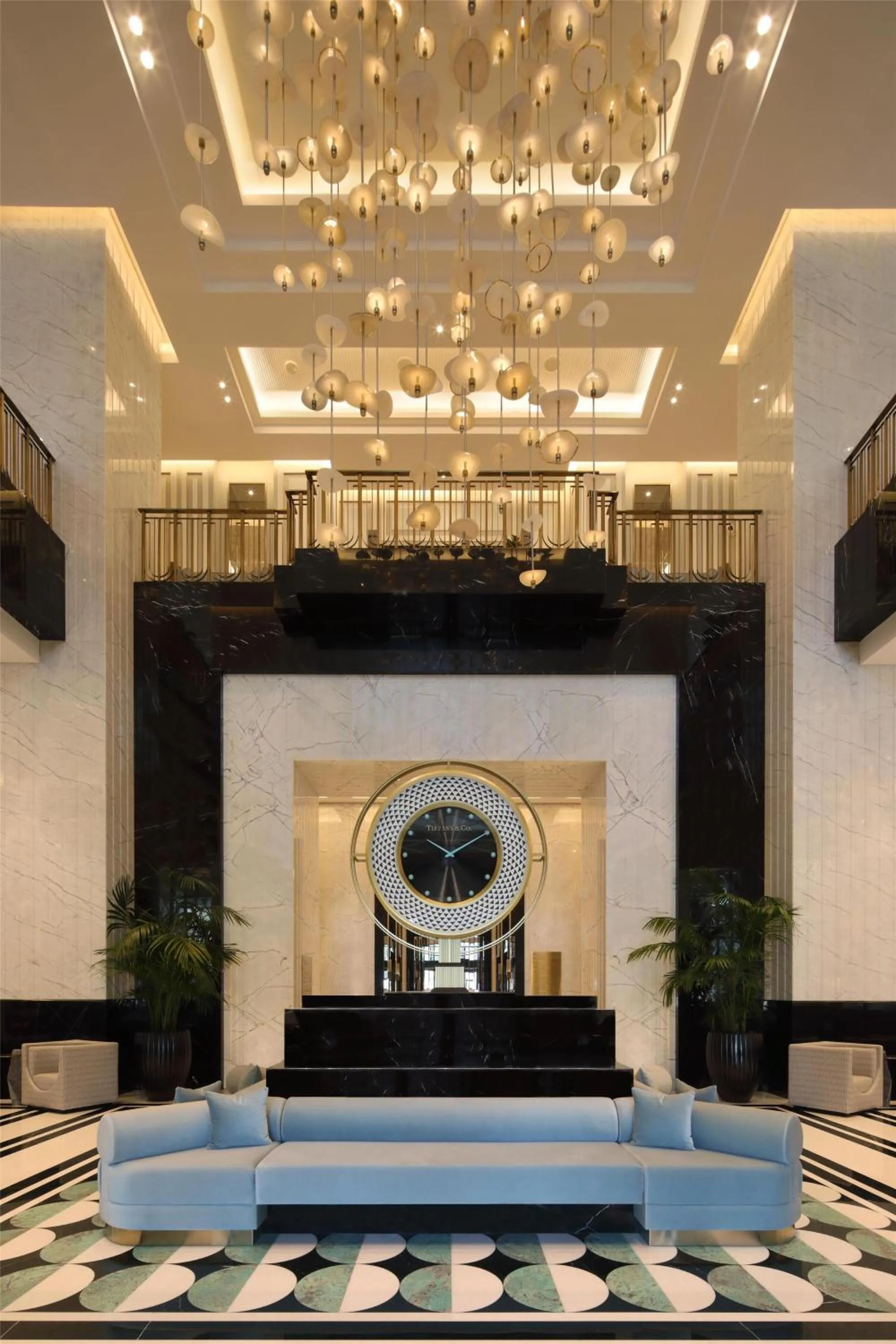Lobby or reception in Waldorf Astoria Doha West Bay