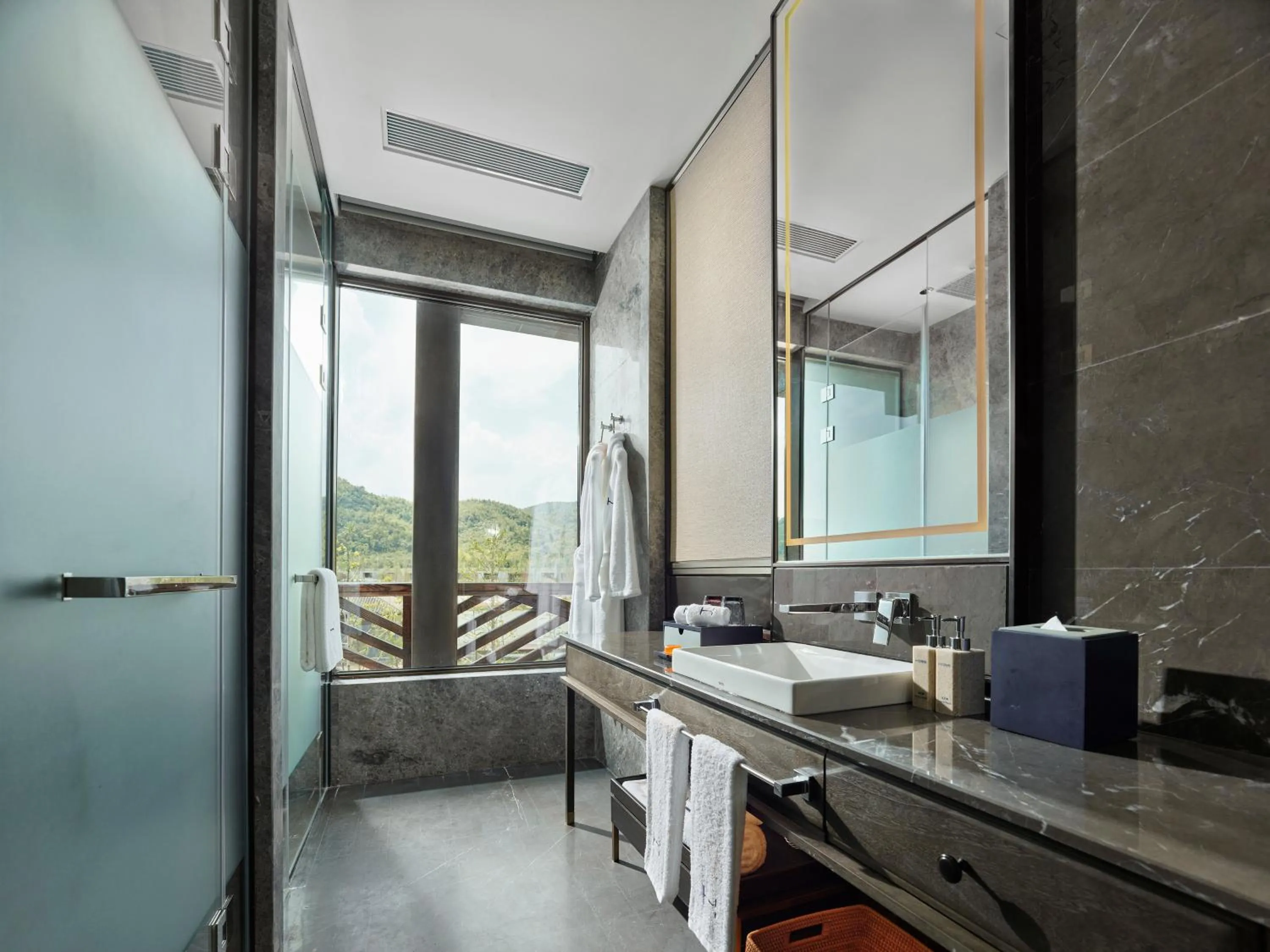 Bathroom in HOMM Huzhou Xisai Shan