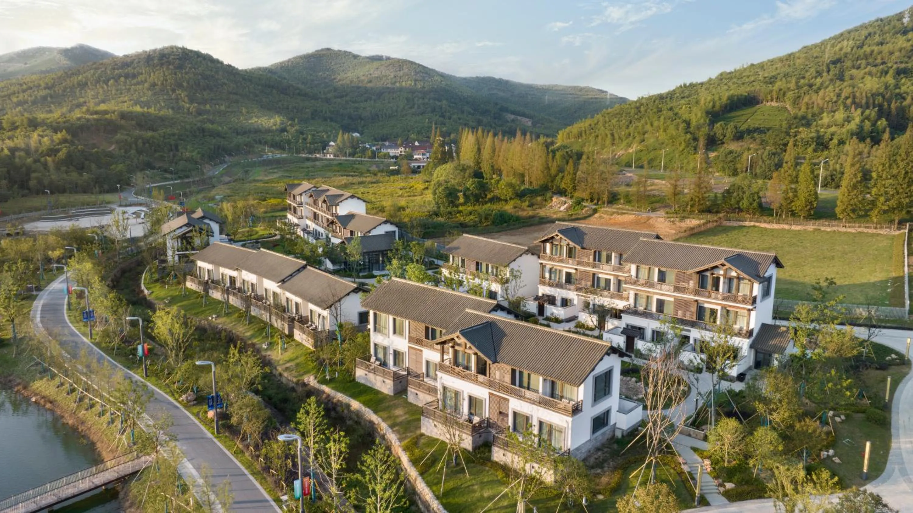 Property building in HOMM Huzhou Xisai Shan