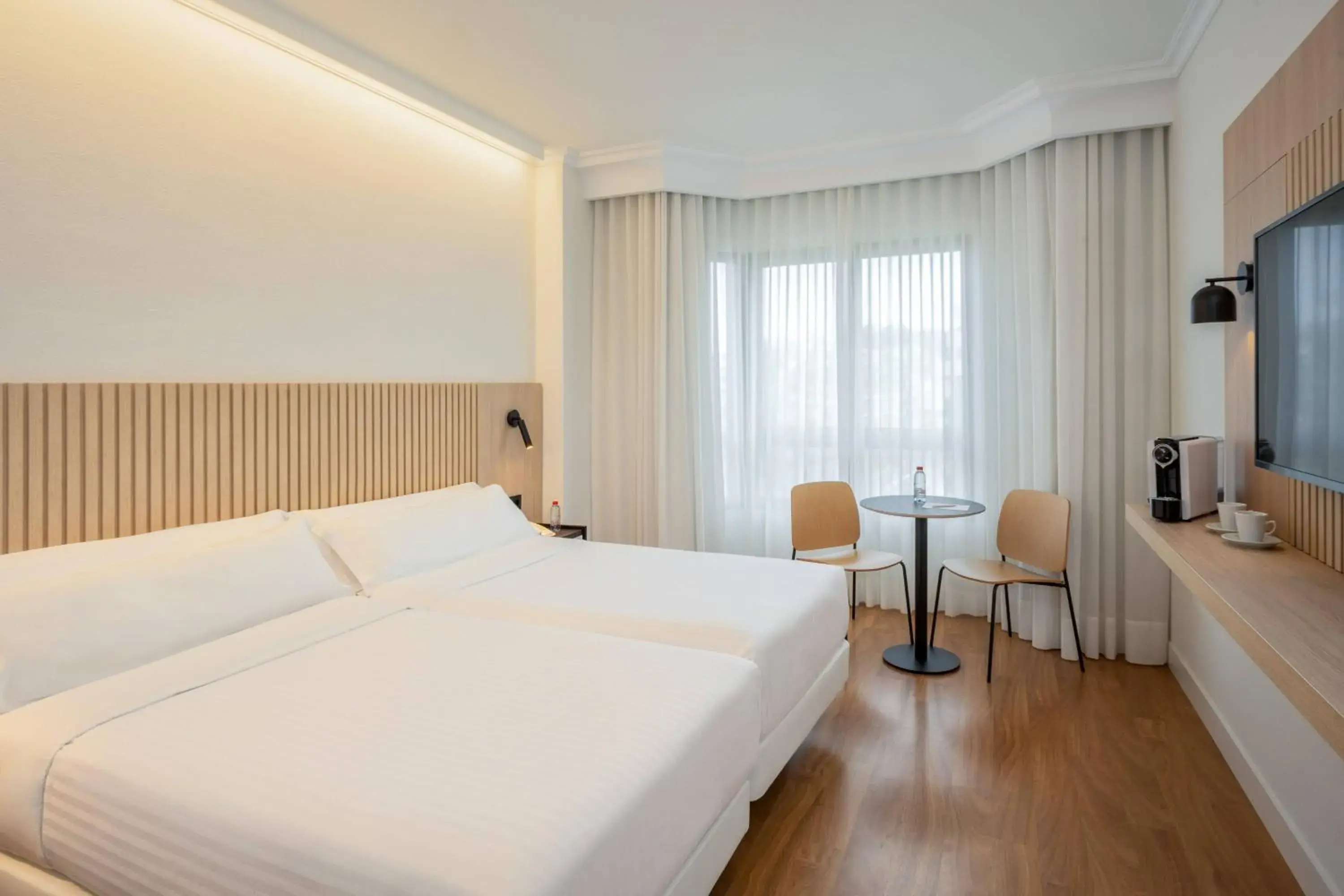 Property building, Bed in Hotel Vigo Los Galeones Affiliated by Meliá Property building, Bed in Hotel Vigo Los Galeones Affiliated by Meliá