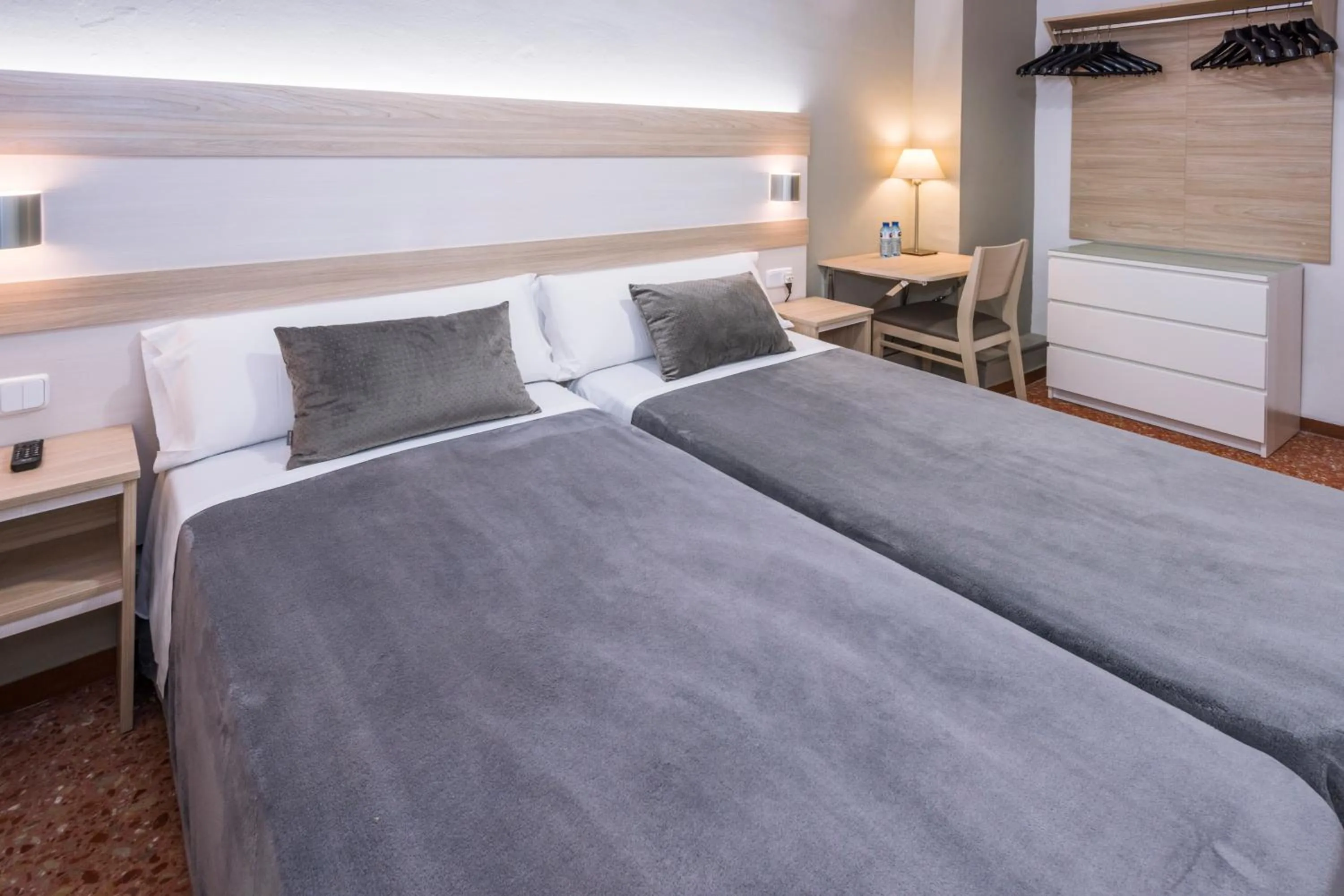 Photo of the whole room, Bed in Hotel Catalunya Express