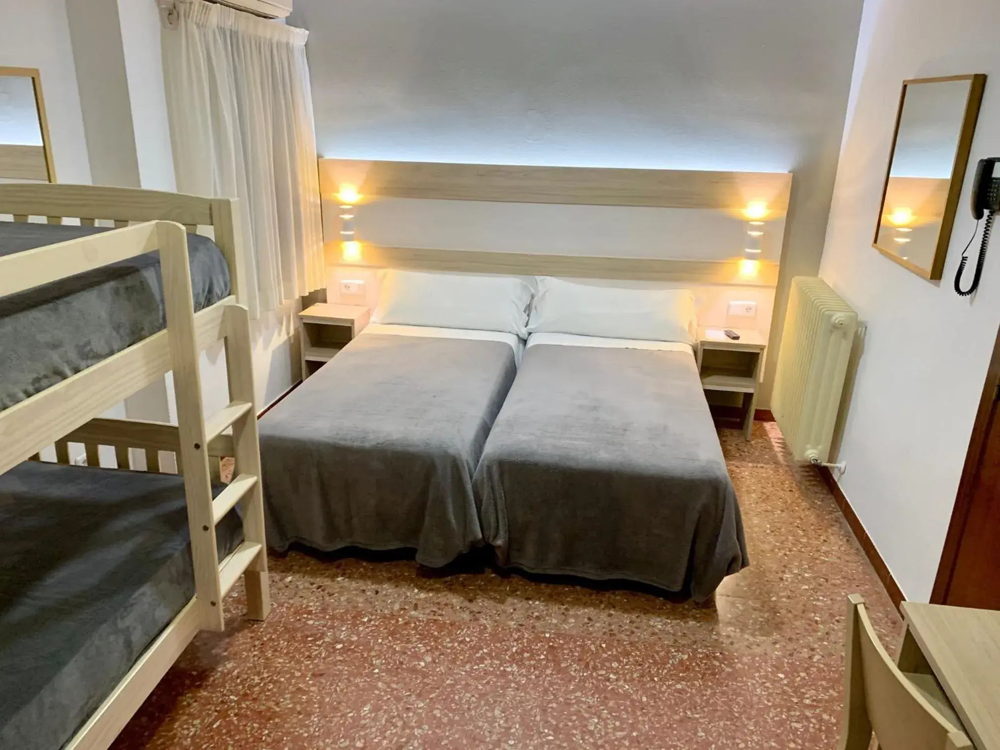 Bed in Hotel Catalunya Express Bed in Hotel Catalunya Express