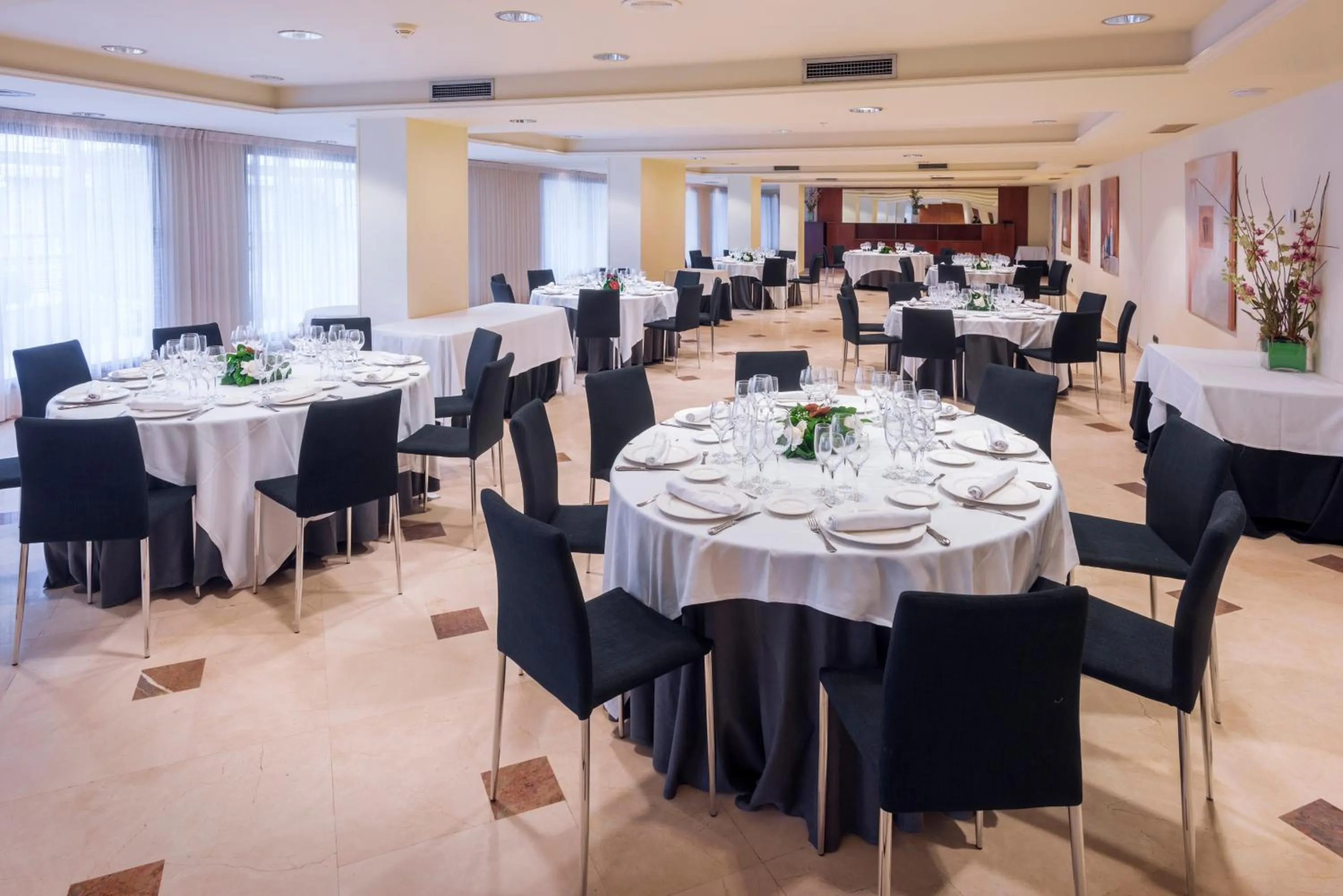 Restaurant/places to eat in Gran Hotel Rey Don Jaime