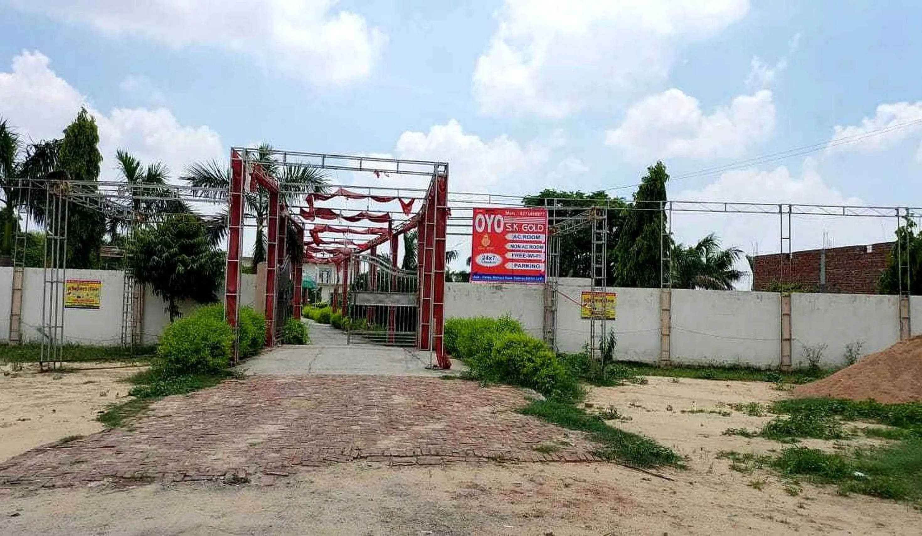 Facade/entrance in Hotel O S.K.GOLD