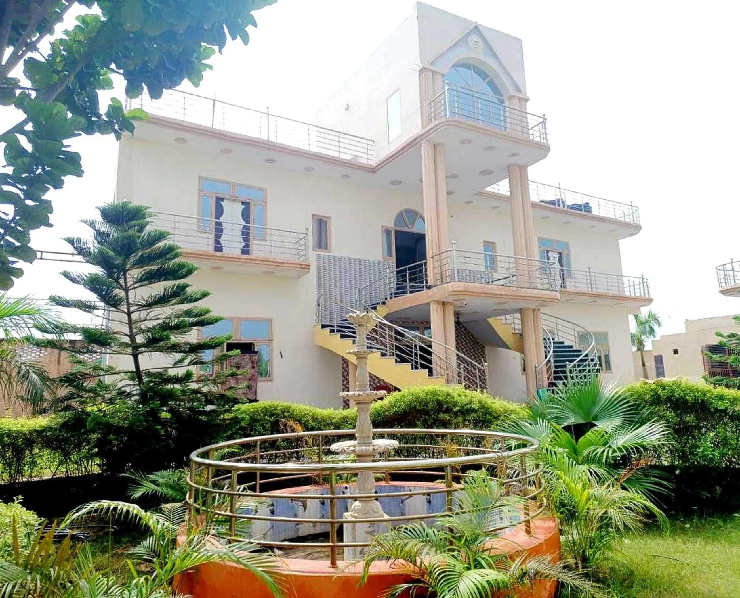 Facade/entrance in Hotel O S.K.GOLD