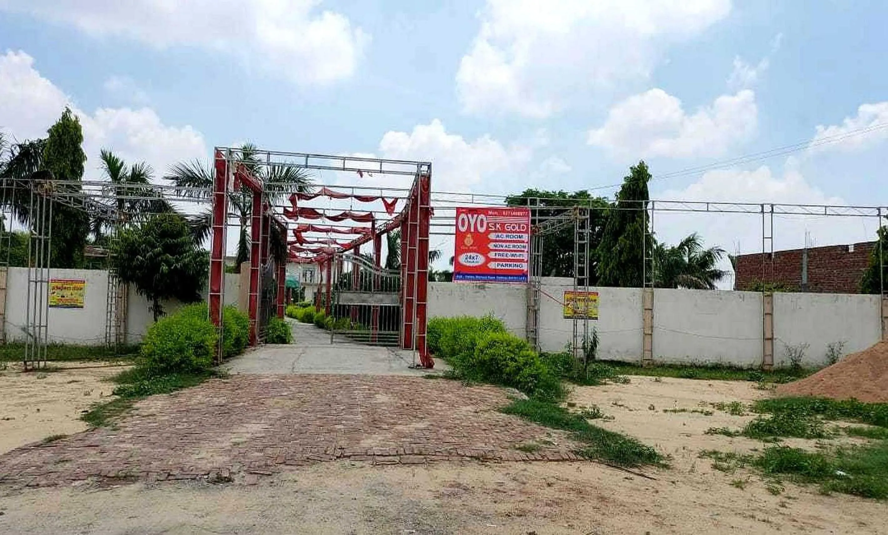 Facade/entrance in Hotel O S.K.GOLD