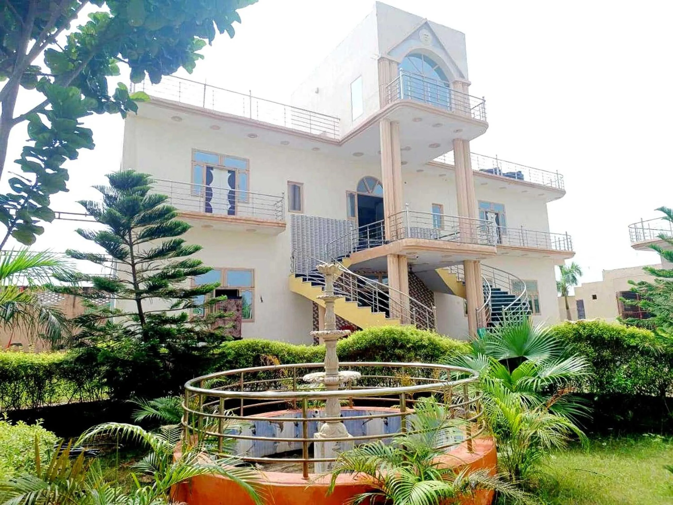 Facade/entrance in Hotel O S.K.GOLD