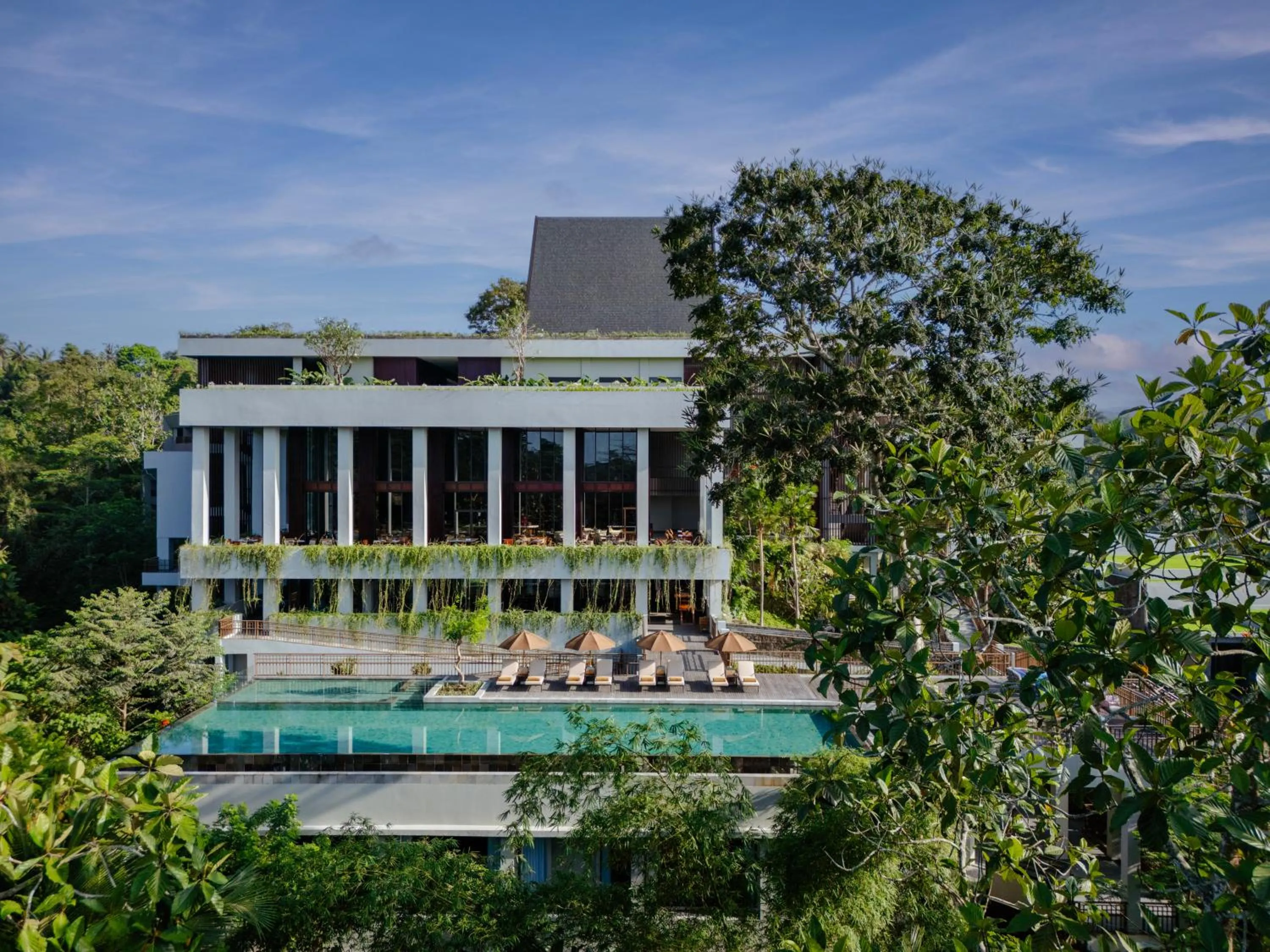 Swimming pool in Anantara Ubud Bali Resort