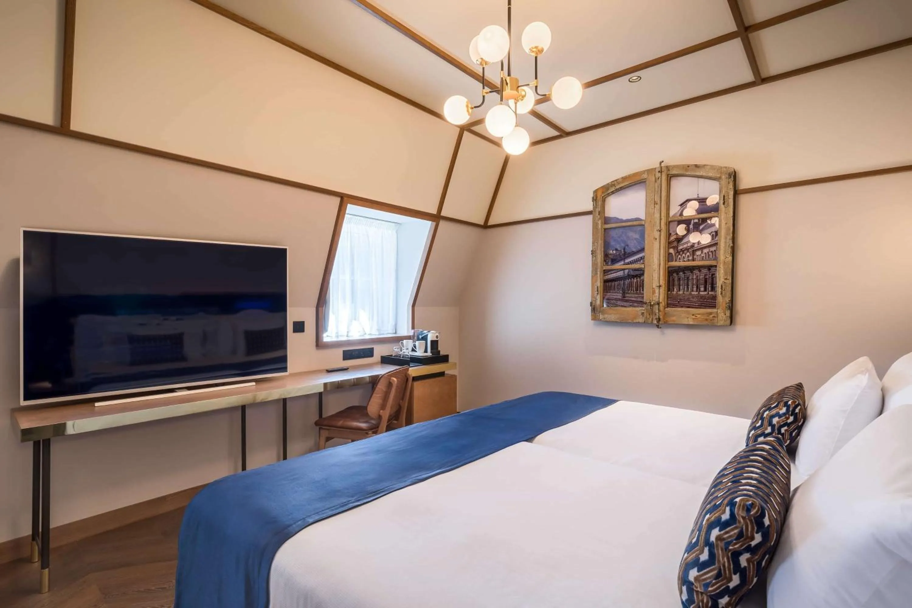 Bedroom, Bed in Canfranc Estación, a Royal Hideaway Hotel - Gran Lujo