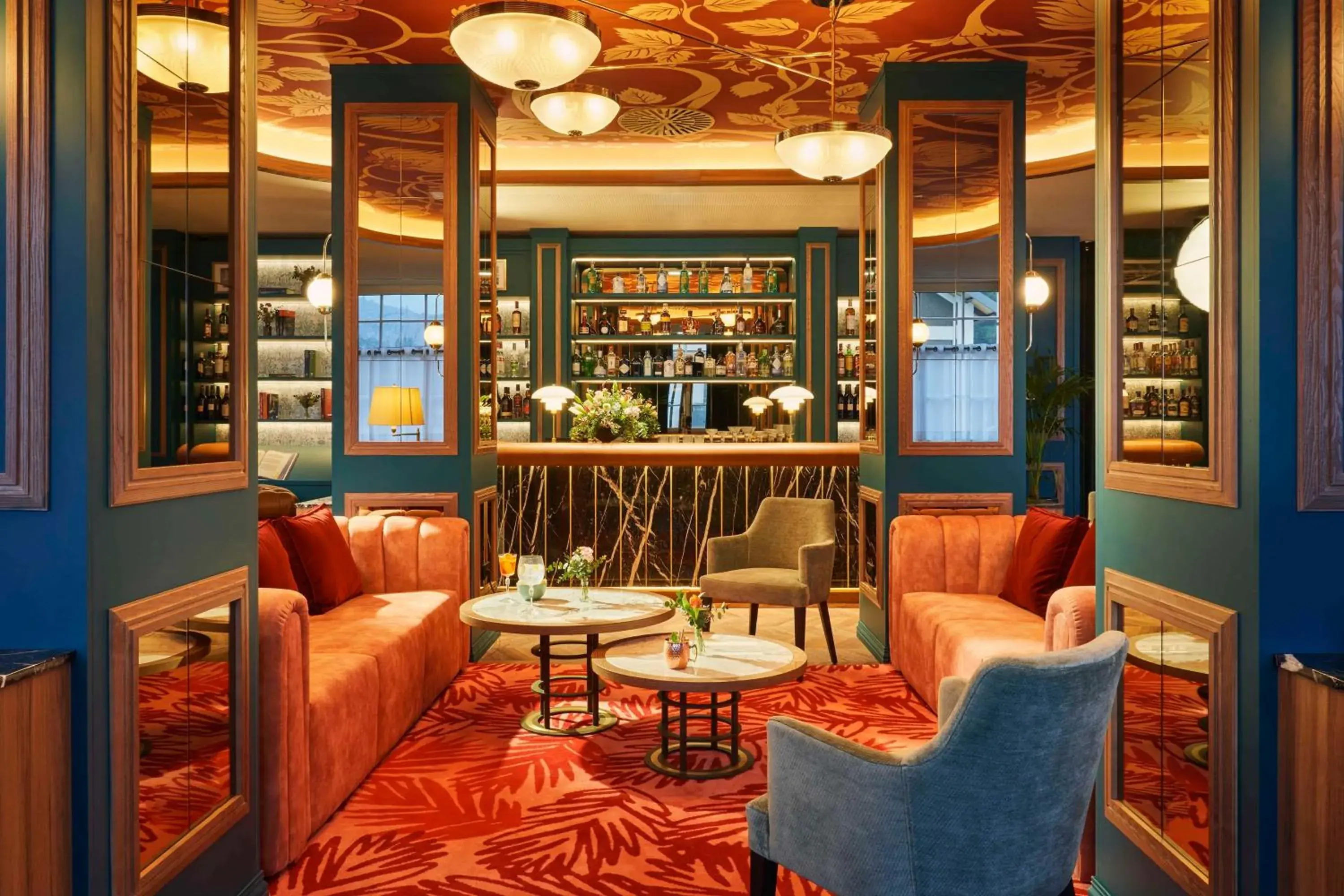 Lounge or bar in Canfranc Estación, a Royal Hideaway Hotel - Gran Lujo Lounge or bar in Canfranc Estación, a Royal Hideaway Hotel - Gran Lujo