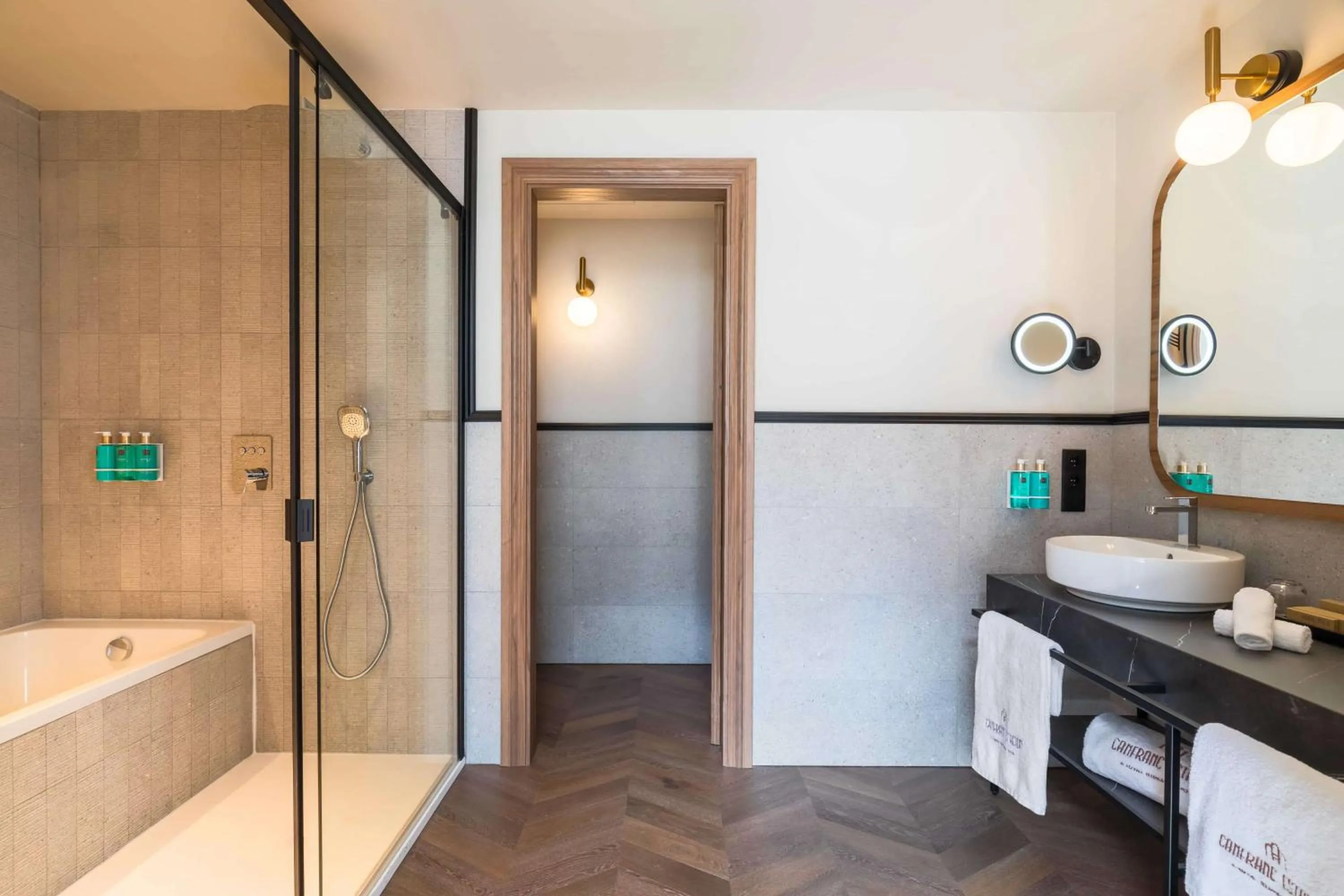 Bathroom in Canfranc Estación, a Royal Hideaway Hotel - Gran Lujo