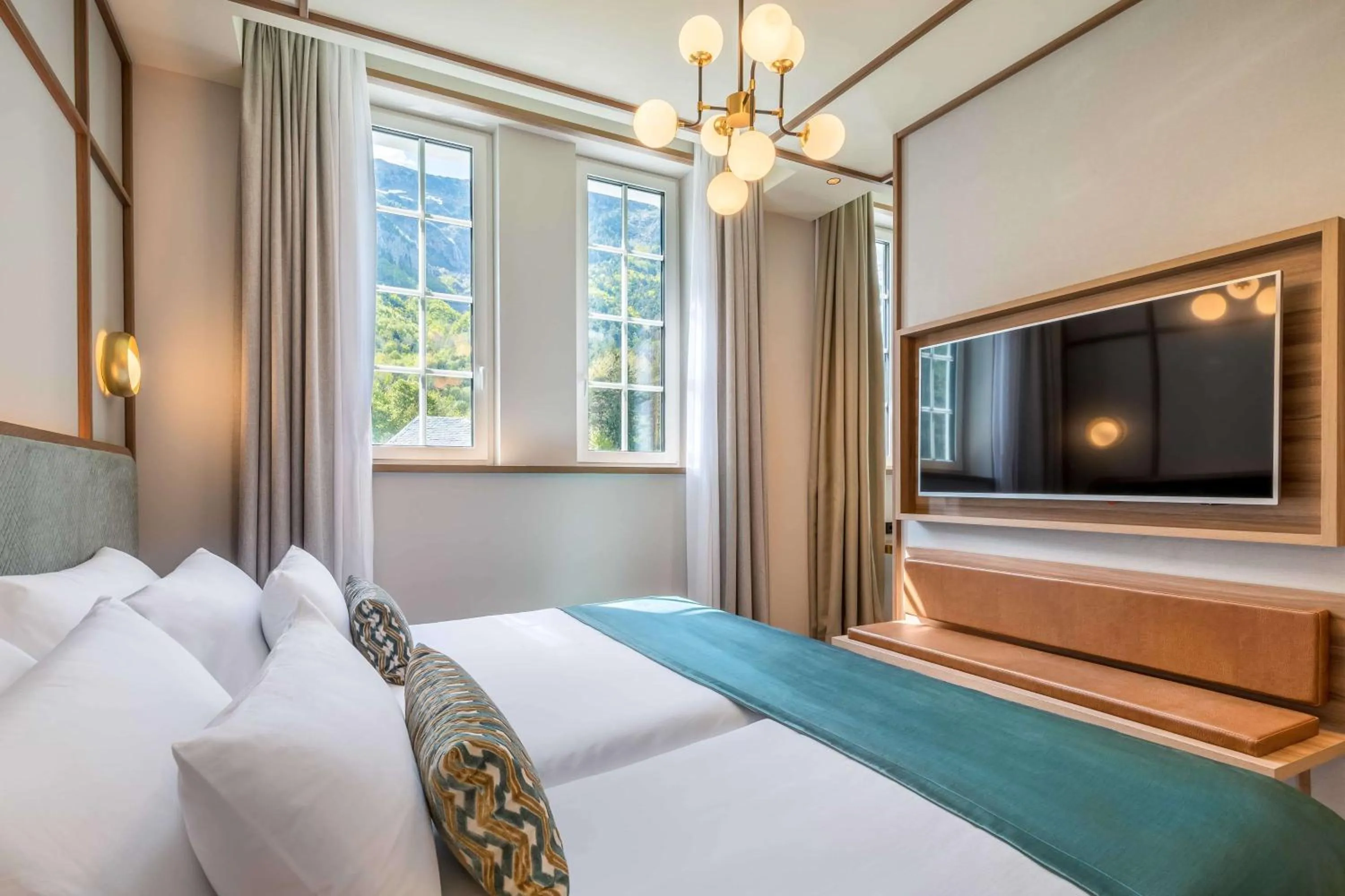 Photo of the whole room, Bed in Canfranc Estación, a Royal Hideaway Hotel - Gran Lujo