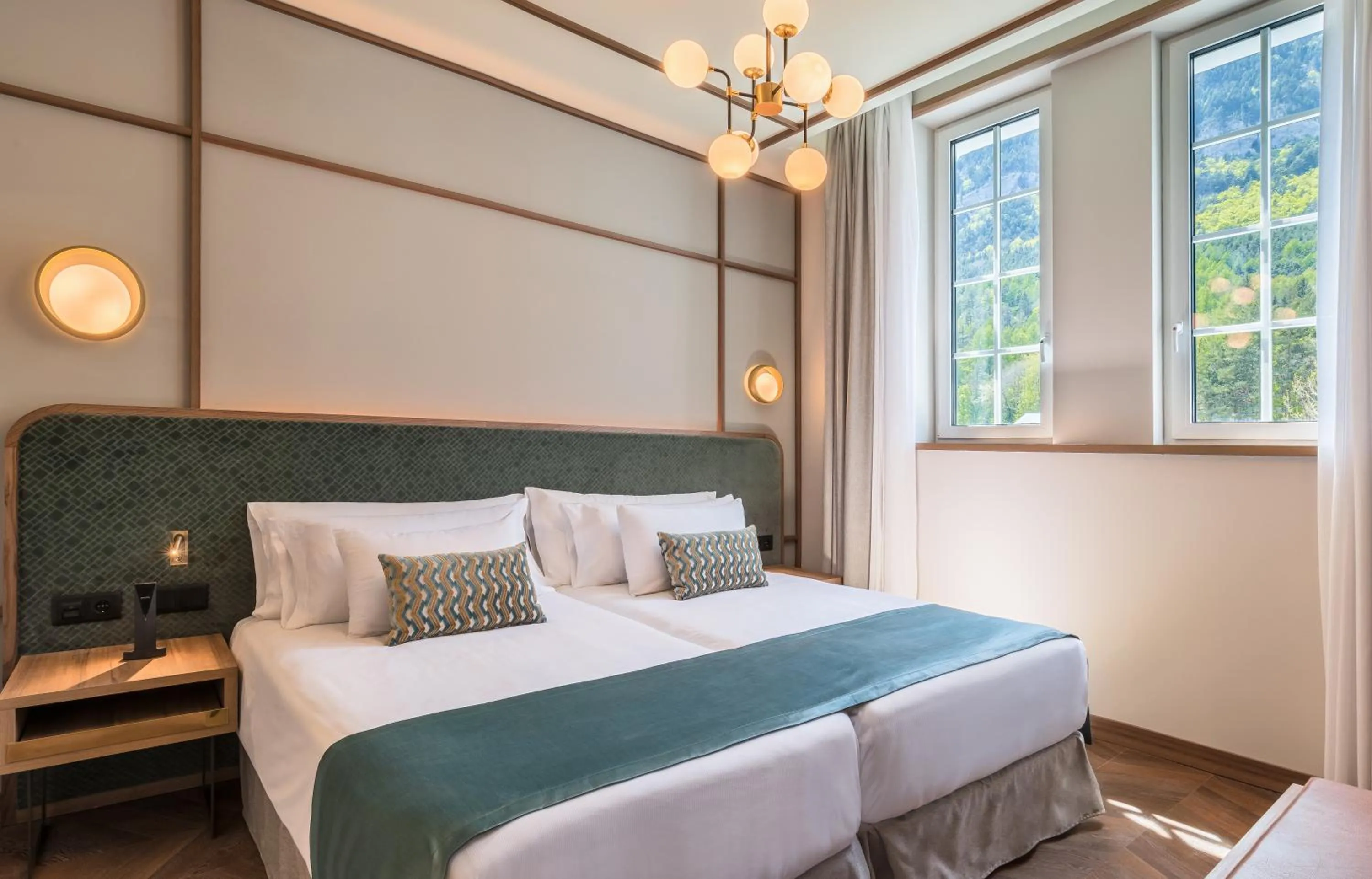 Photo of the whole room, Bed in Canfranc Estación, a Royal Hideaway Hotel - Gran Lujo