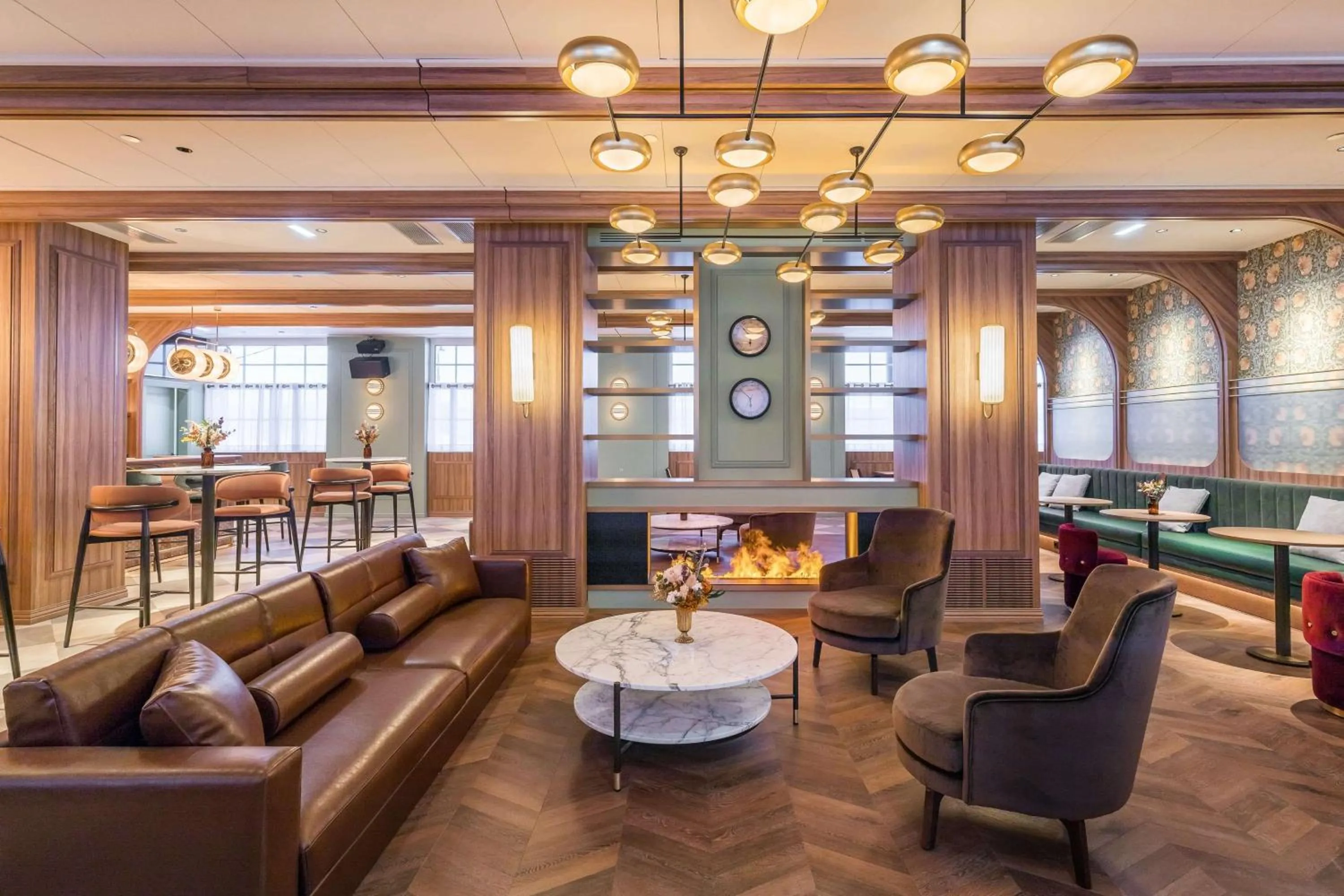 Lounge or bar in Canfranc Estación, a Royal Hideaway Hotel - Gran Lujo